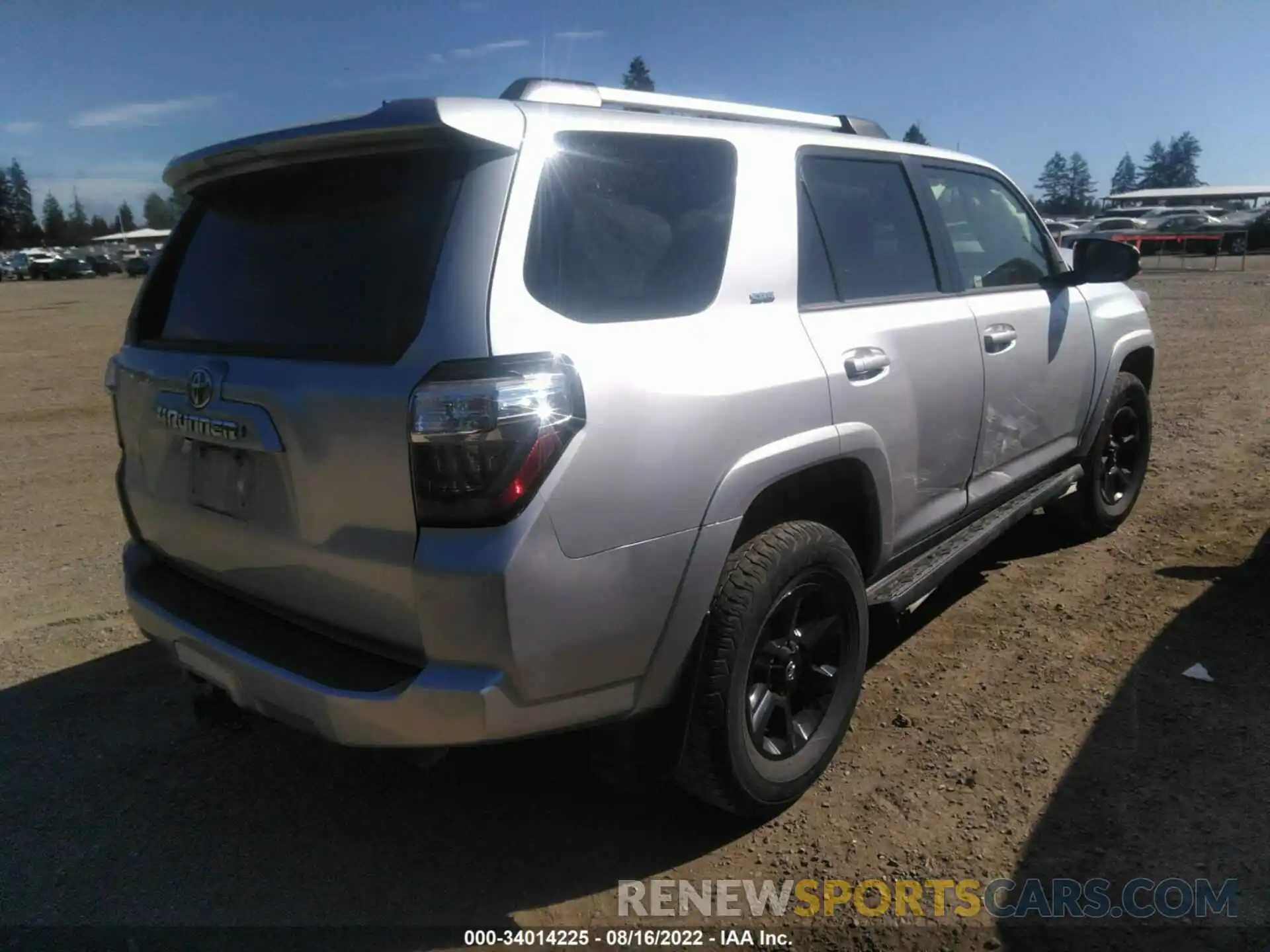 4 Photograph of a damaged car JTEBU5JR9K5650597 TOYOTA 4RUNNER 2019