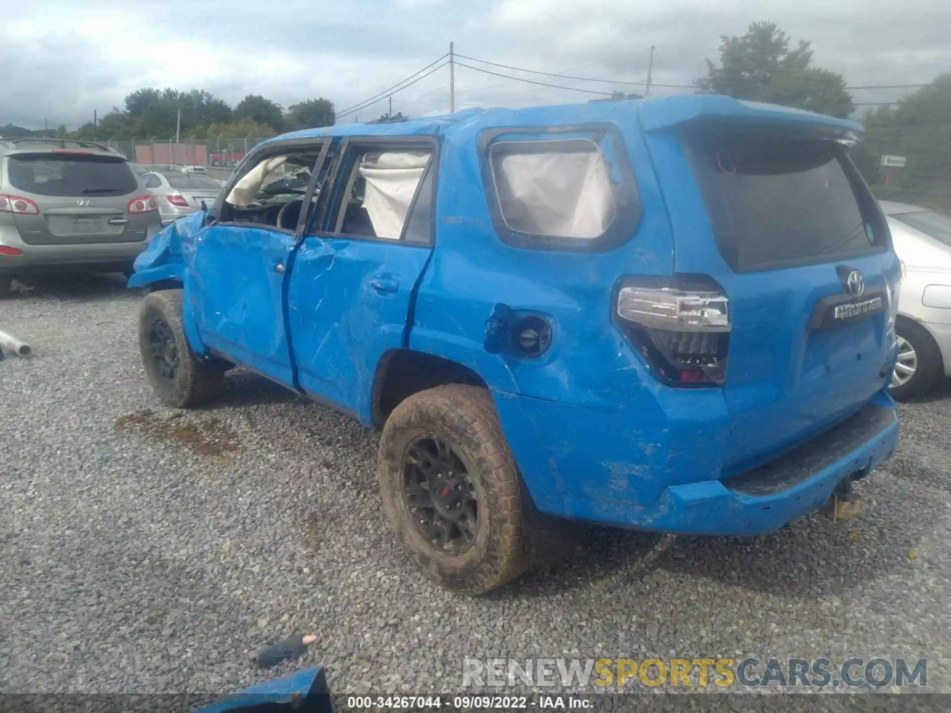 3 Photograph of a damaged car JTEBU5JR9K5650910 TOYOTA 4RUNNER 2019