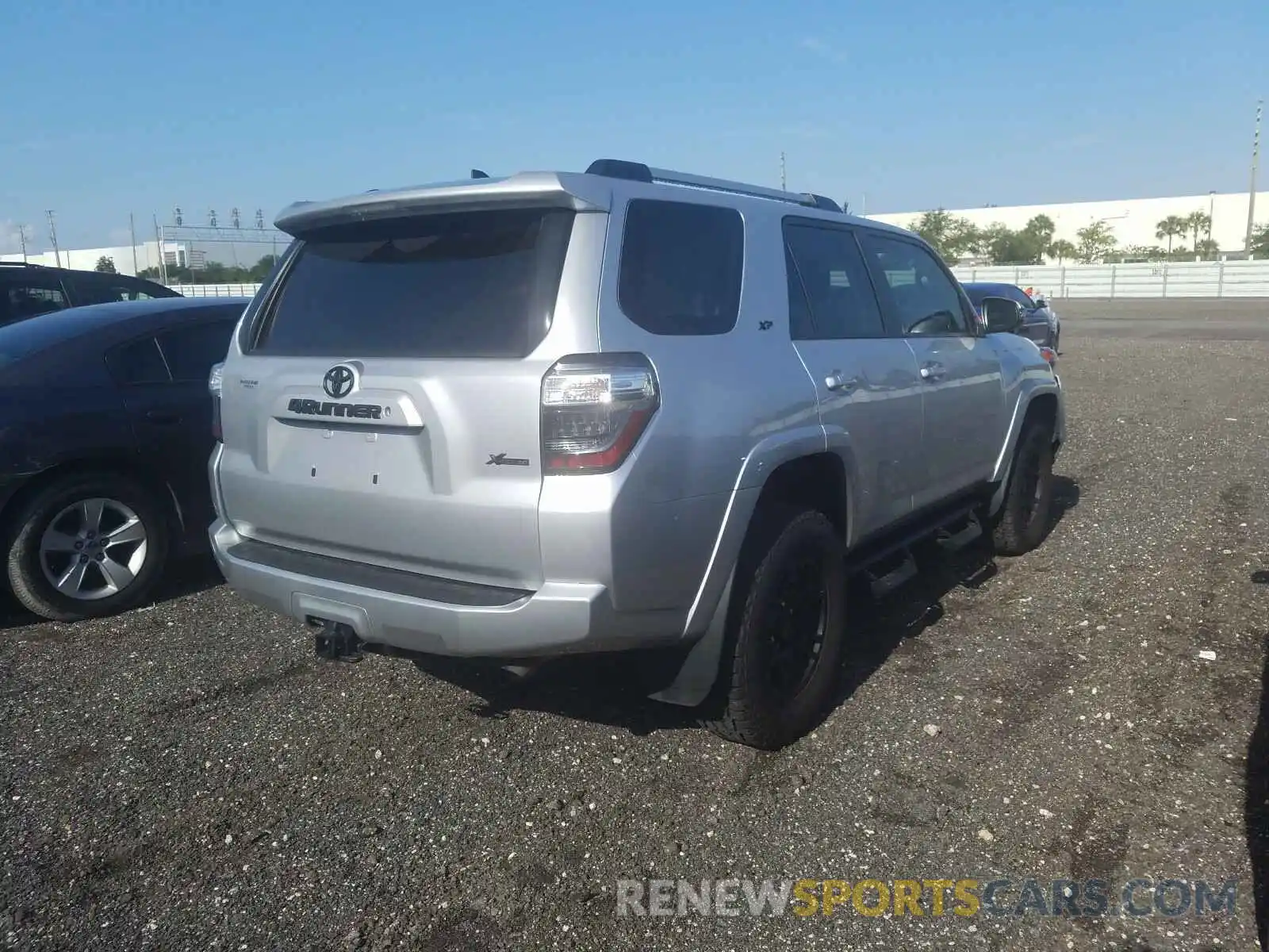 4 Фотография поврежденного автомобиля JTEBU5JR9K5655623 TOYOTA 4RUNNER 2019