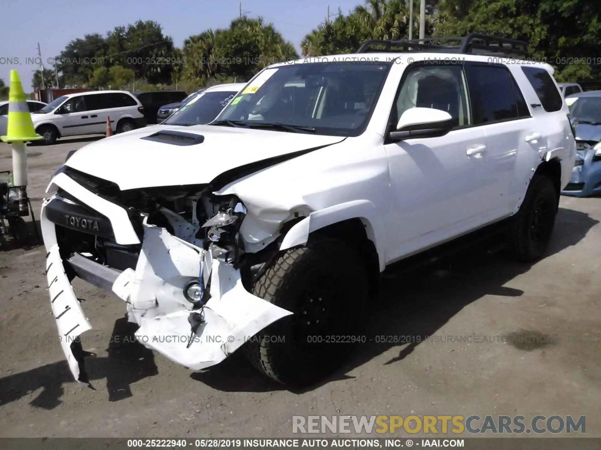 2 Photograph of a damaged car JTEBU5JR9K5656660 TOYOTA 4RUNNER 2019