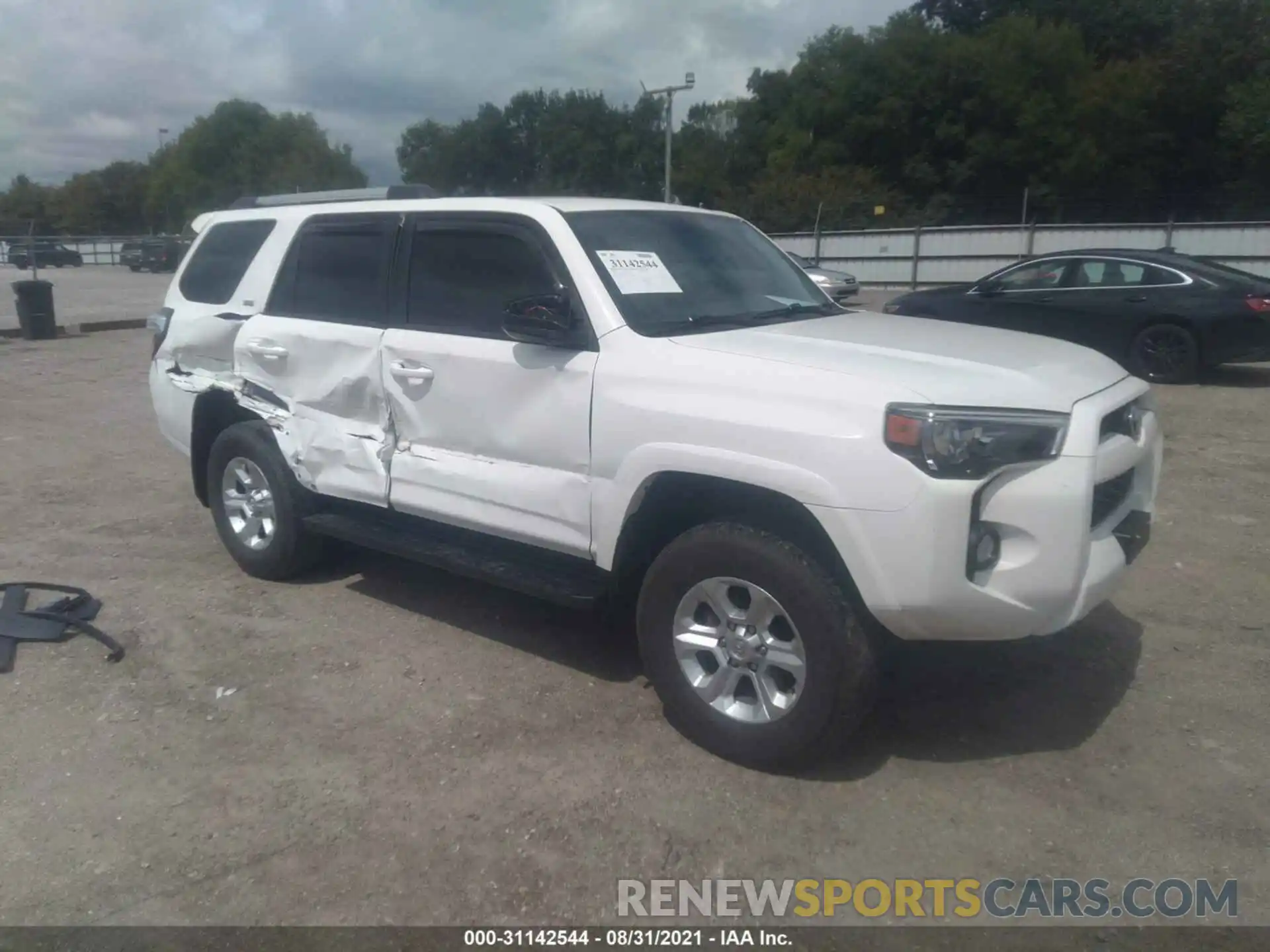 1 Photograph of a damaged car JTEBU5JR9K5663348 TOYOTA 4RUNNER 2019