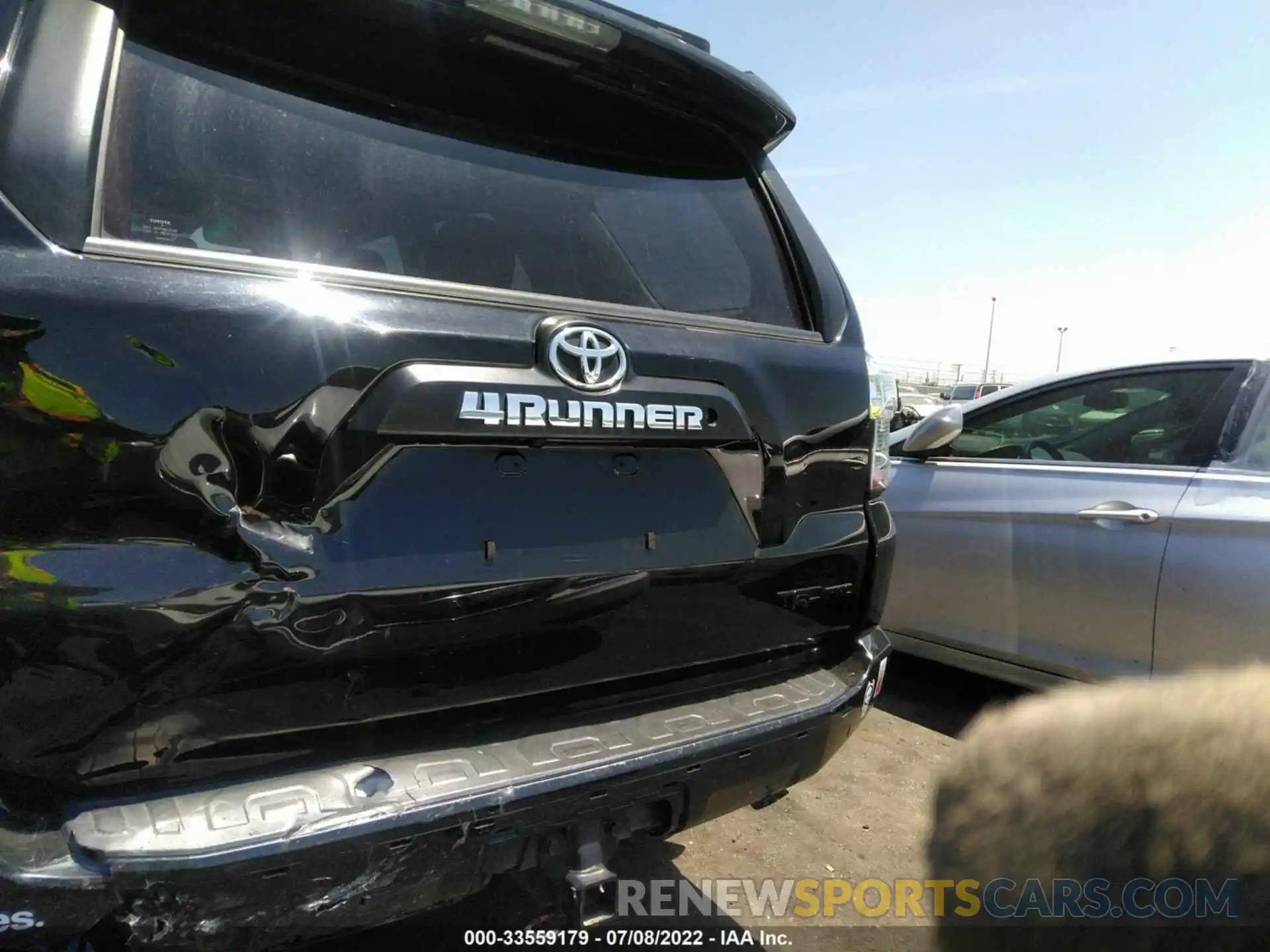 6 Photograph of a damaged car JTEBU5JR9K5668372 TOYOTA 4RUNNER 2019