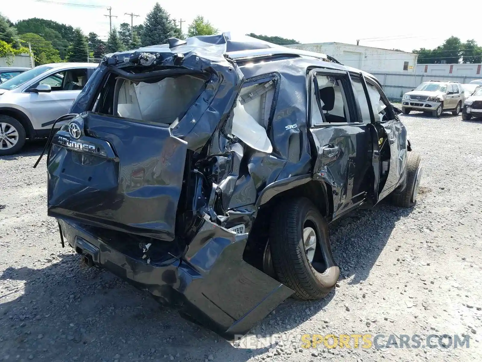 4 Photograph of a damaged car JTEBU5JR9K5673104 TOYOTA 4RUNNER 2019