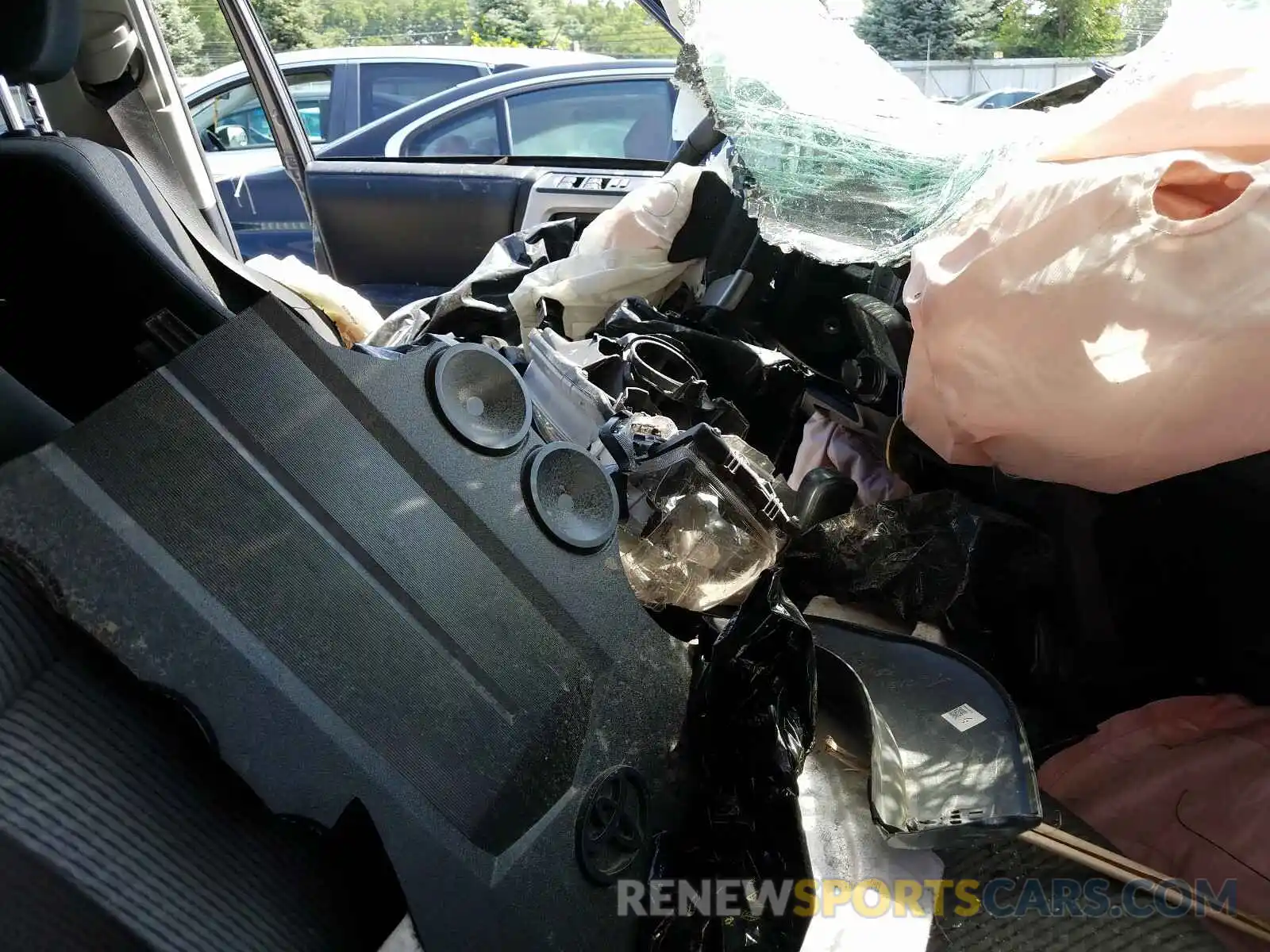 5 Photograph of a damaged car JTEBU5JR9K5673104 TOYOTA 4RUNNER 2019