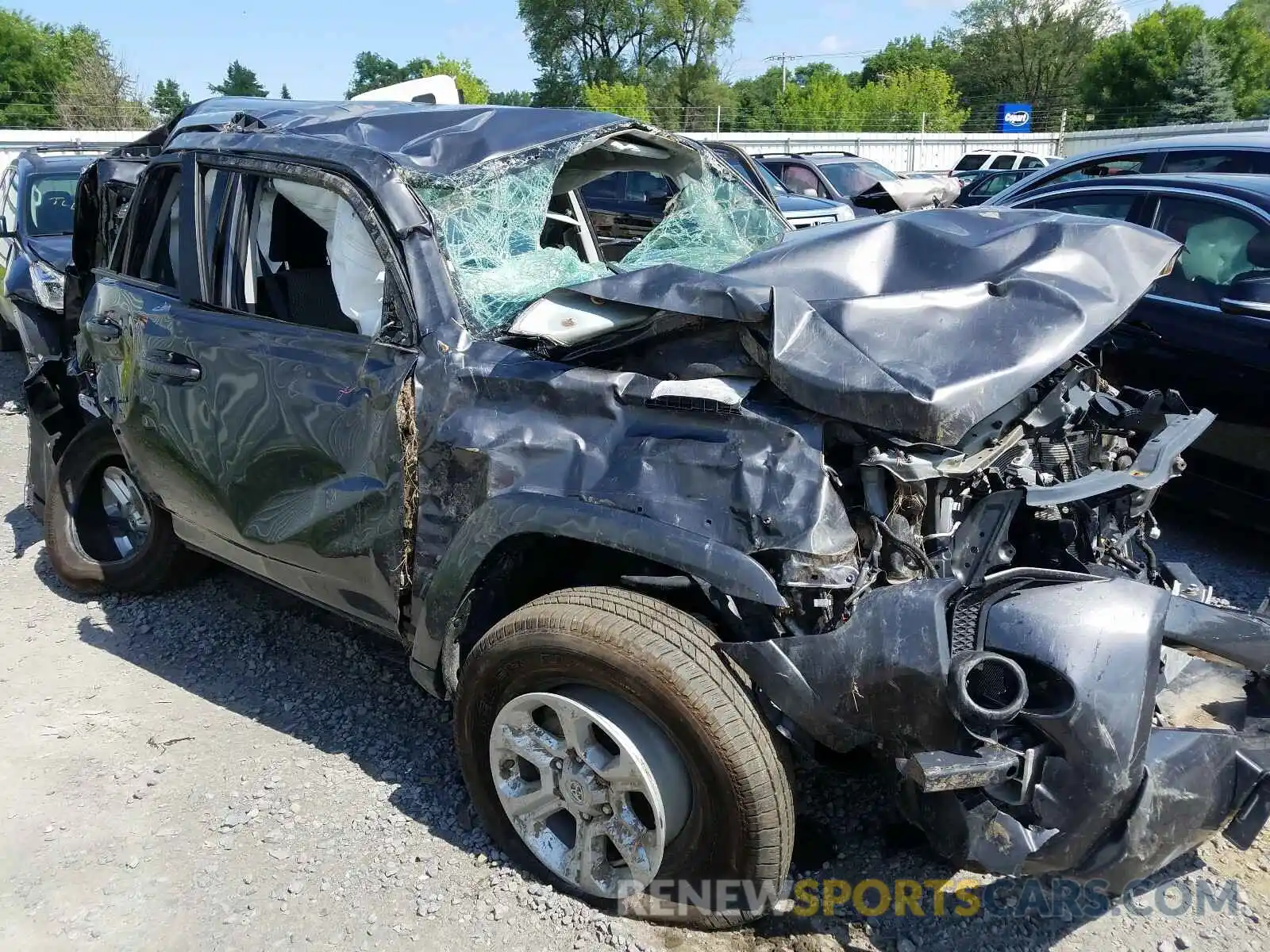 9 Photograph of a damaged car JTEBU5JR9K5673104 TOYOTA 4RUNNER 2019