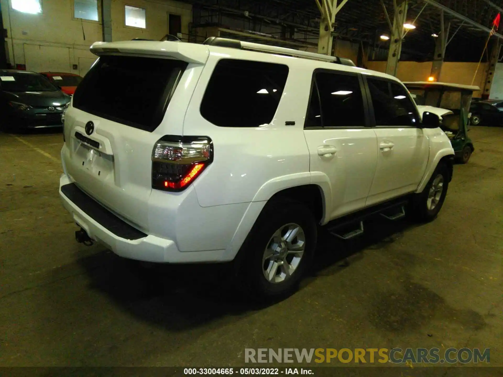 4 Photograph of a damaged car JTEBU5JR9K5673300 TOYOTA 4RUNNER 2019