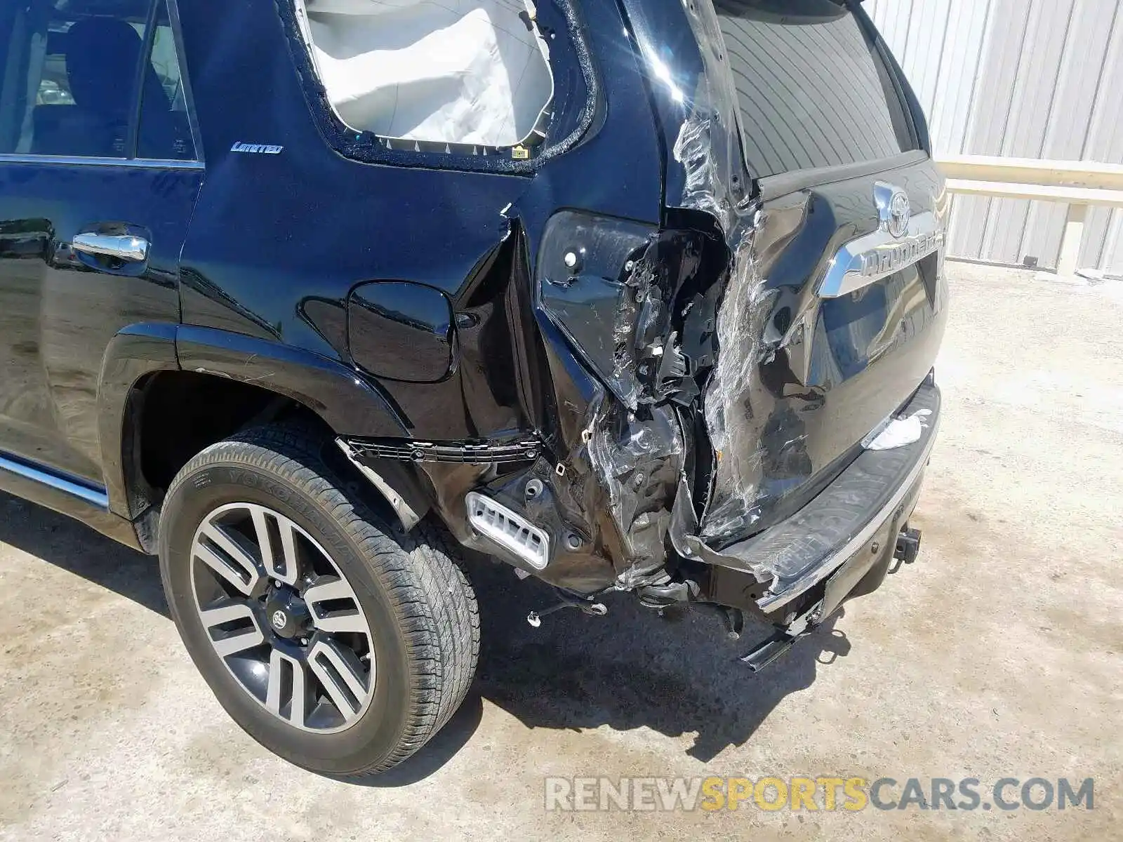 9 Photograph of a damaged car JTEBU5JR9K5674656 TOYOTA 4RUNNER 2019