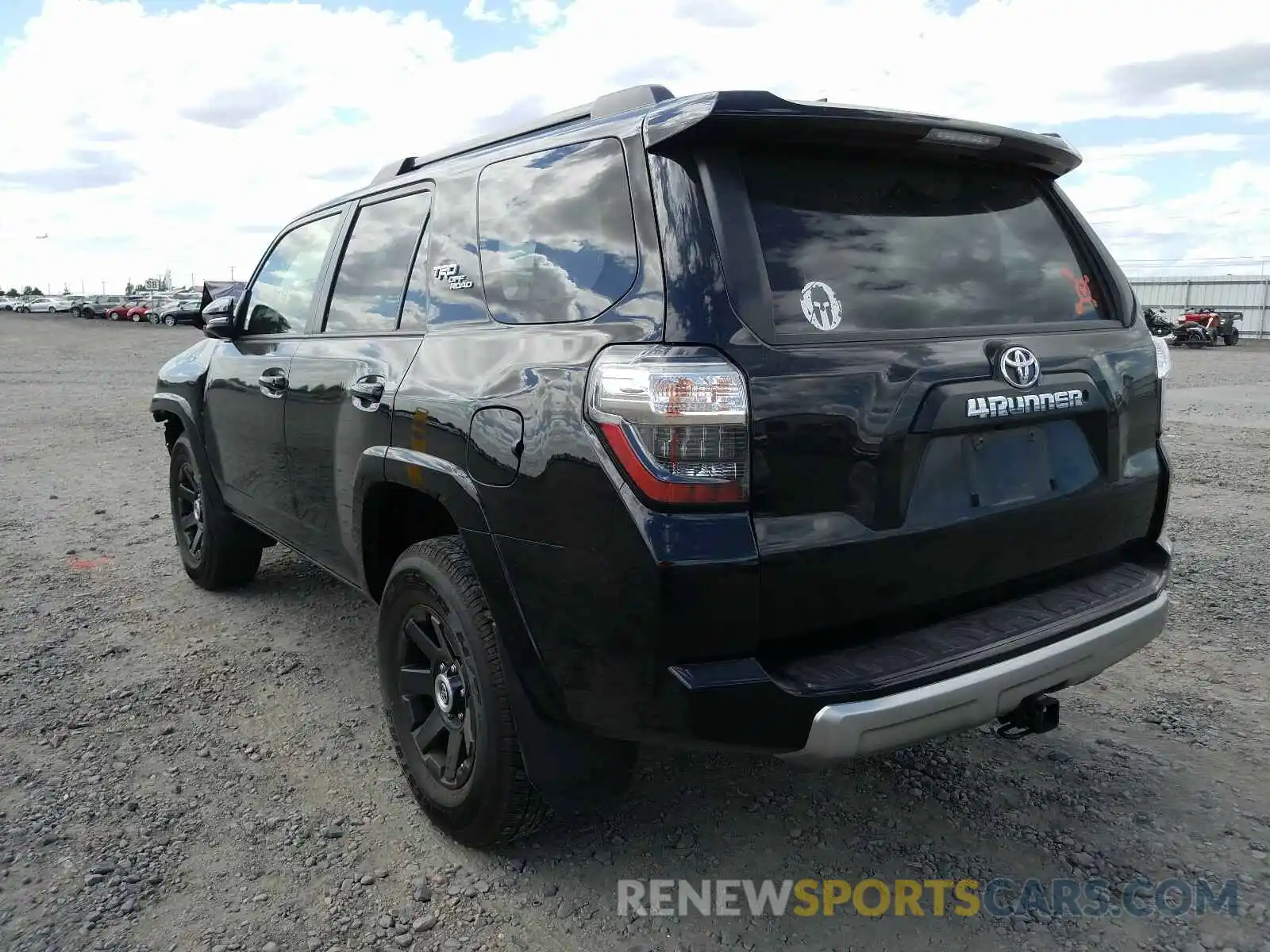 3 Фотография поврежденного автомобиля JTEBU5JR9K5675659 TOYOTA 4RUNNER 2019