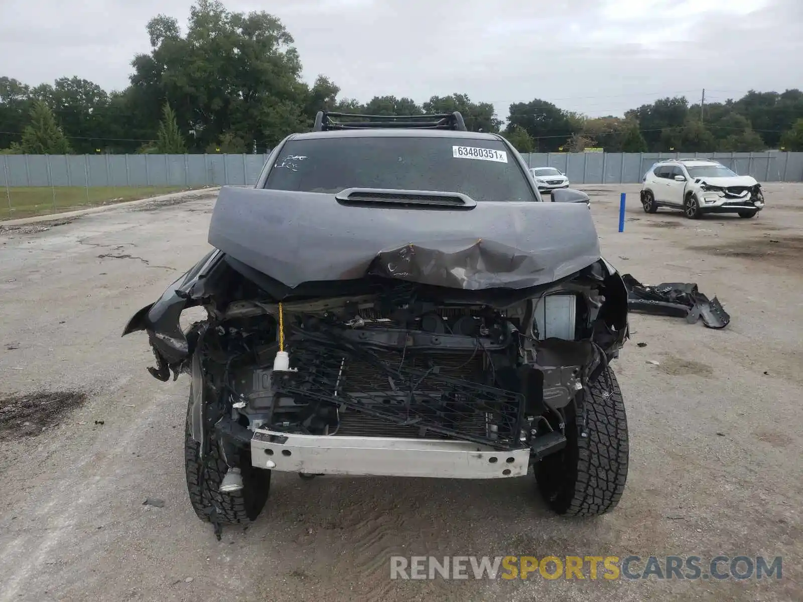 9 Photograph of a damaged car JTEBU5JR9K5678285 TOYOTA 4RUNNER 2019