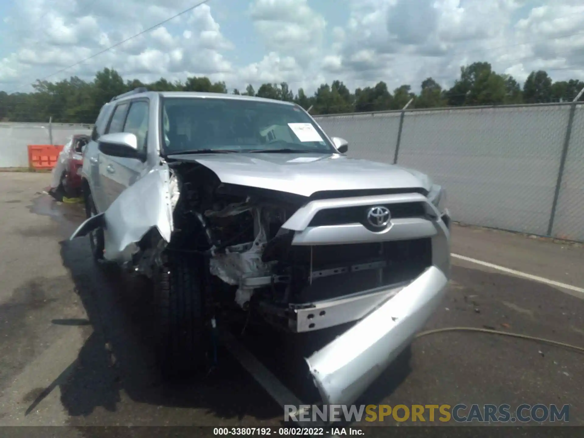 6 Photograph of a damaged car JTEBU5JR9K5680733 TOYOTA 4RUNNER 2019