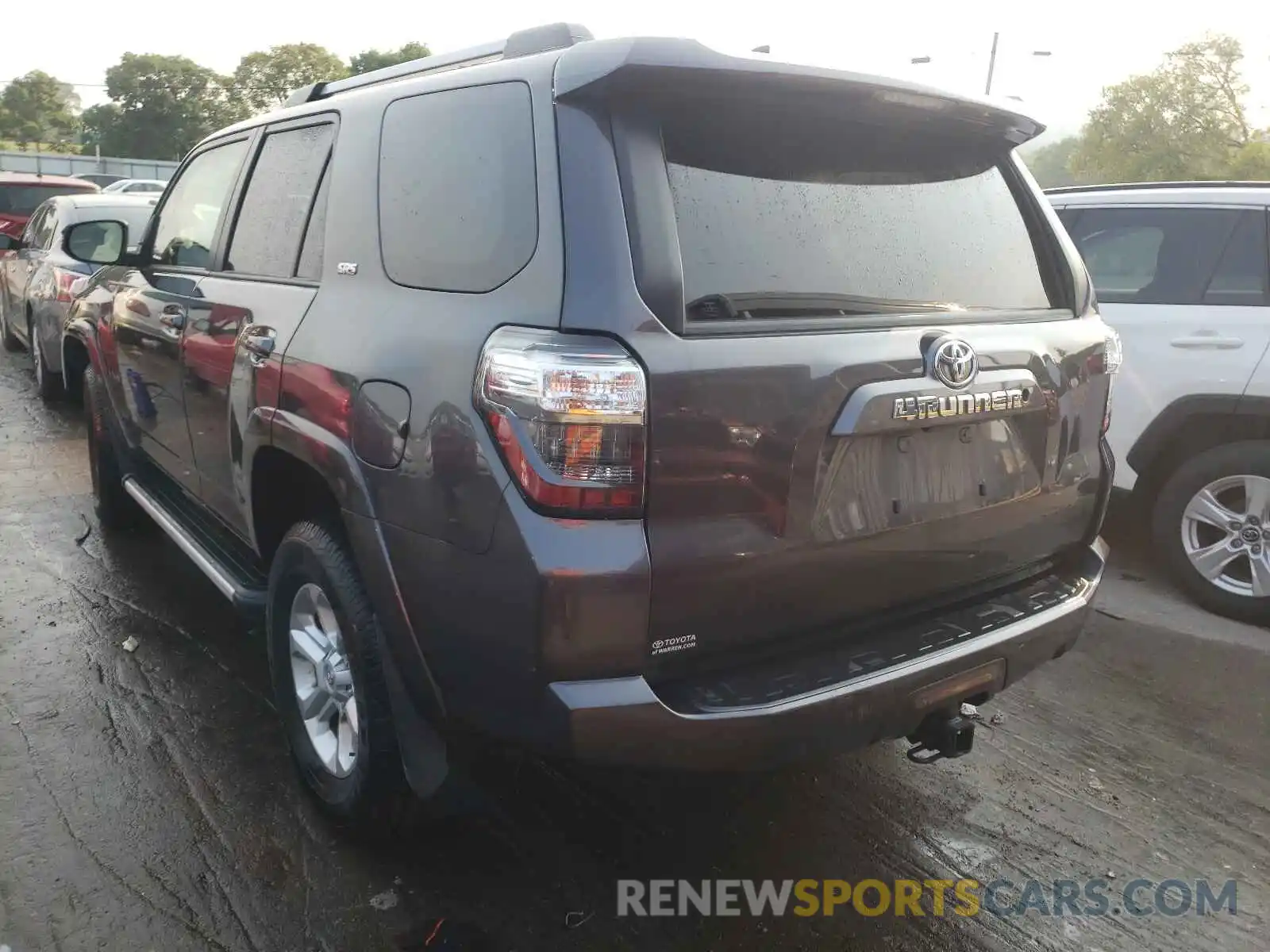 3 Photograph of a damaged car JTEBU5JR9K5682868 TOYOTA 4RUNNER 2019