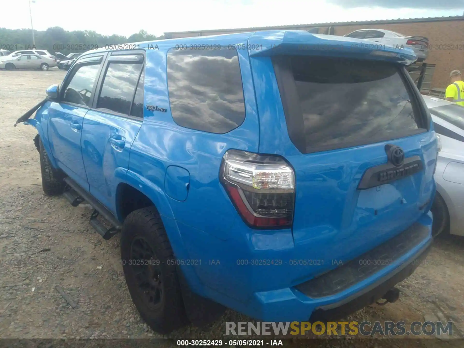 3 Photograph of a damaged car JTEBU5JR9K5683177 TOYOTA 4RUNNER 2019