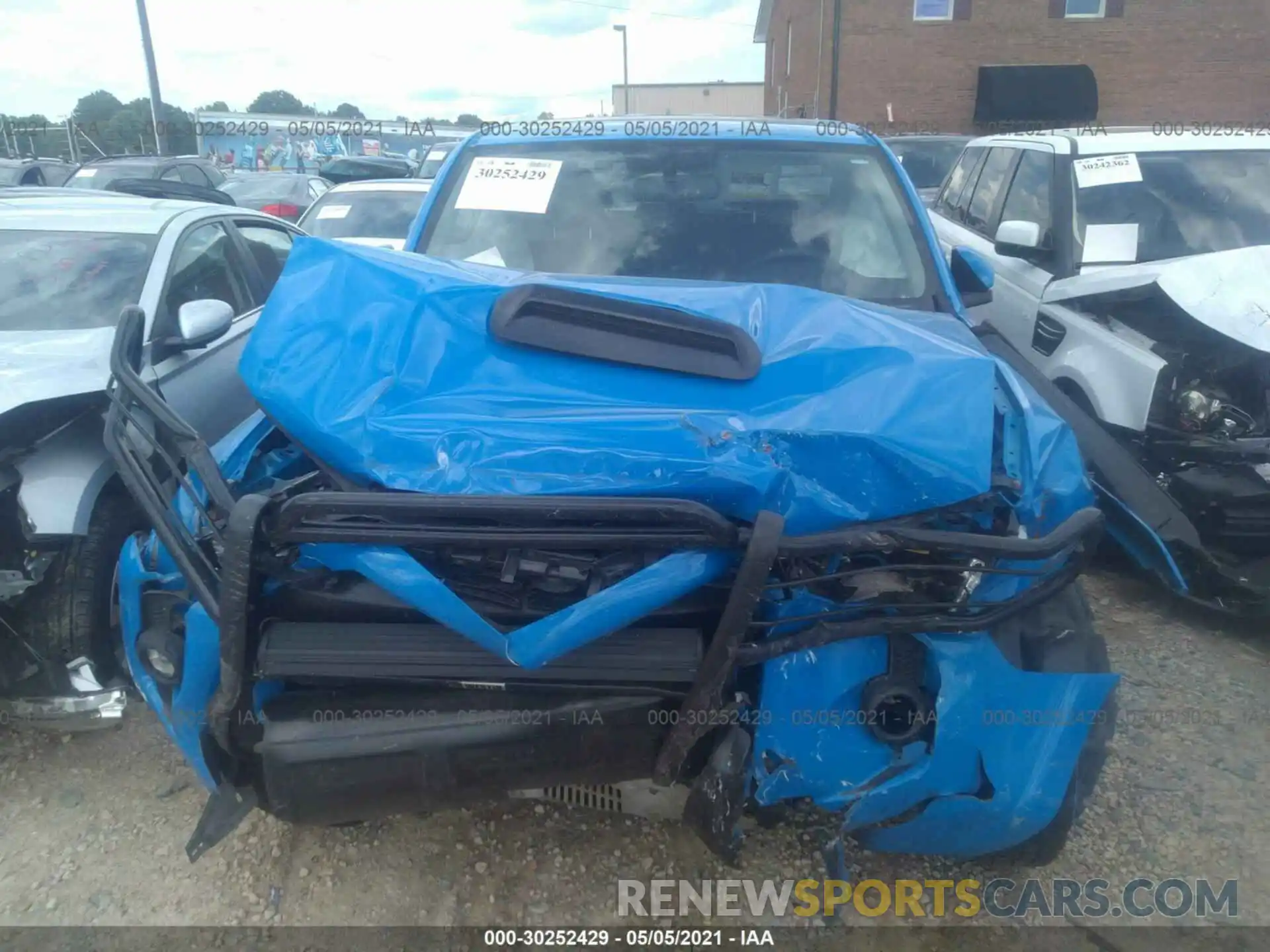 6 Photograph of a damaged car JTEBU5JR9K5683177 TOYOTA 4RUNNER 2019