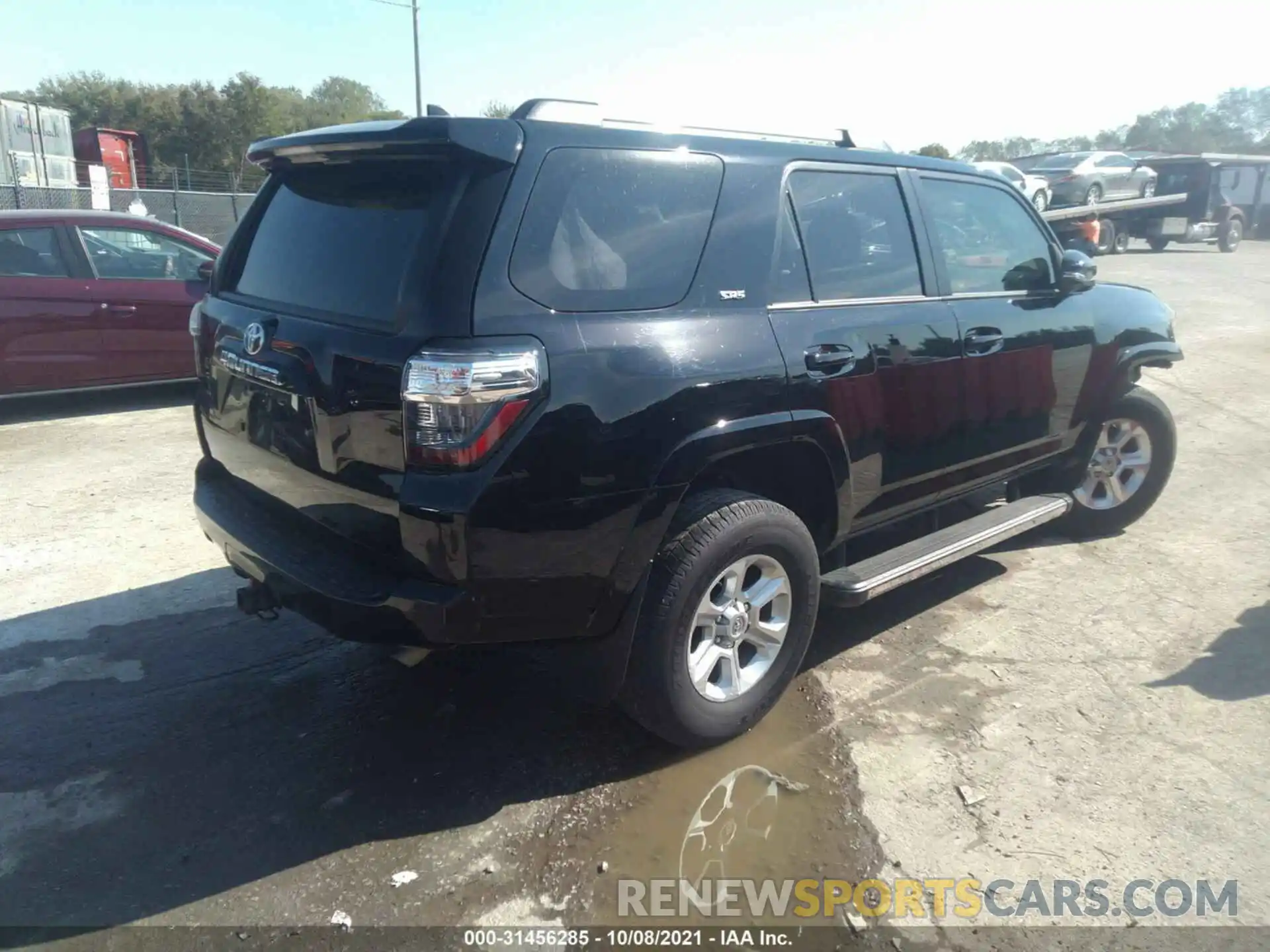 4 Photograph of a damaged car JTEBU5JR9K5689030 TOYOTA 4RUNNER 2019