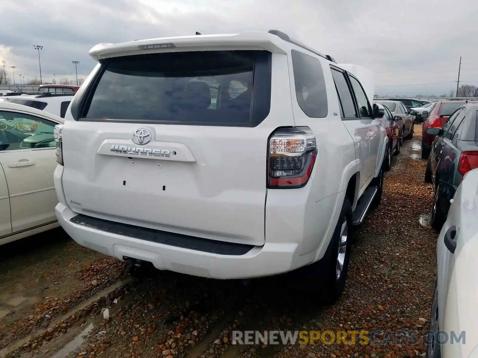 4 Фотография поврежденного автомобиля JTEBU5JR9K5689996 TOYOTA 4RUNNER 2019