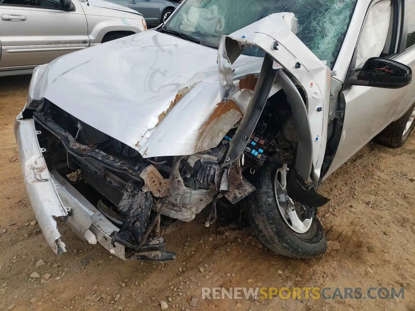 9 Photograph of a damaged car JTEBU5JR9K5703458 TOYOTA 4RUNNER 2019