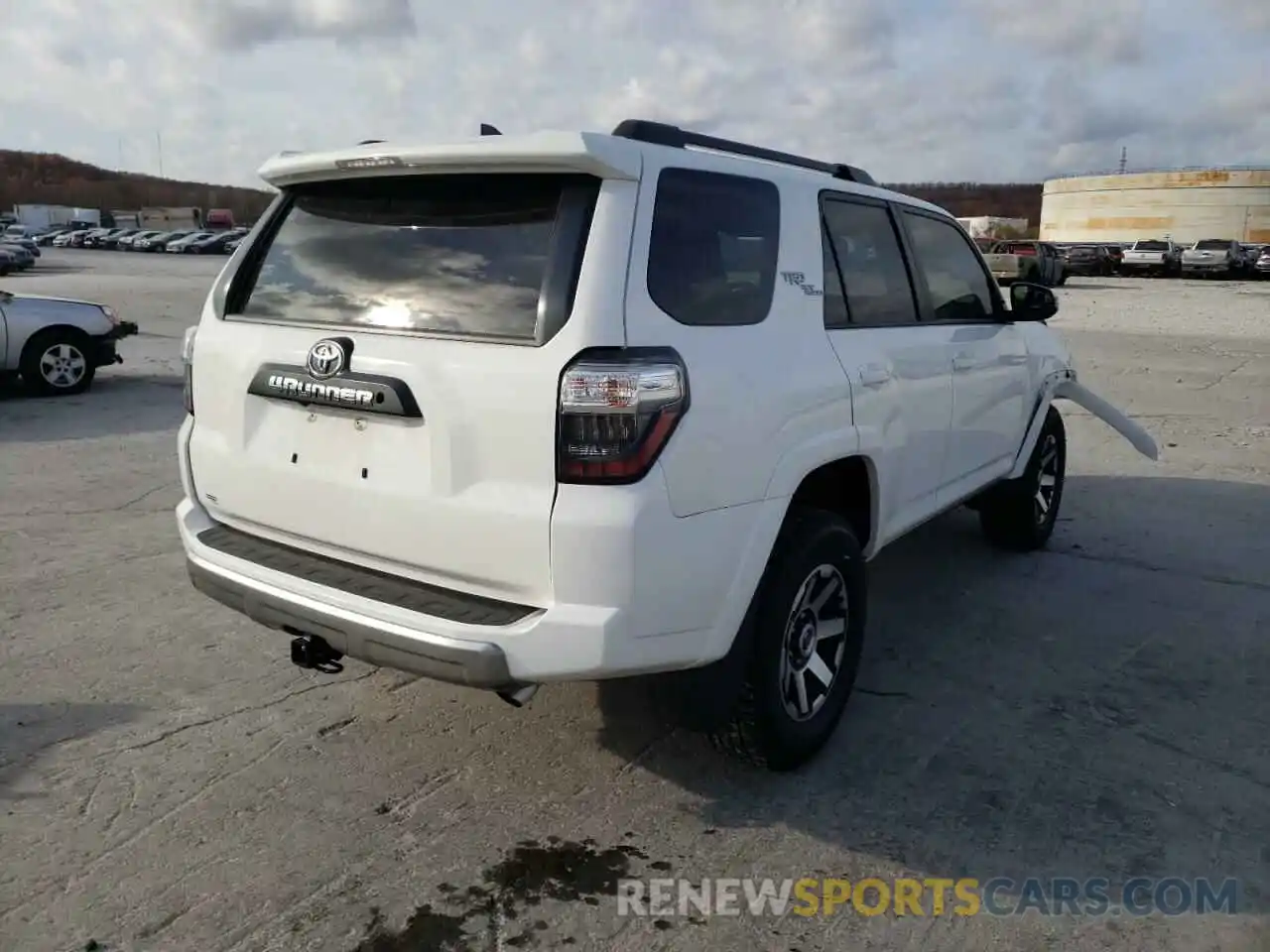 4 Фотография поврежденного автомобиля JTEBU5JR9K5703895 TOYOTA 4RUNNER 2019