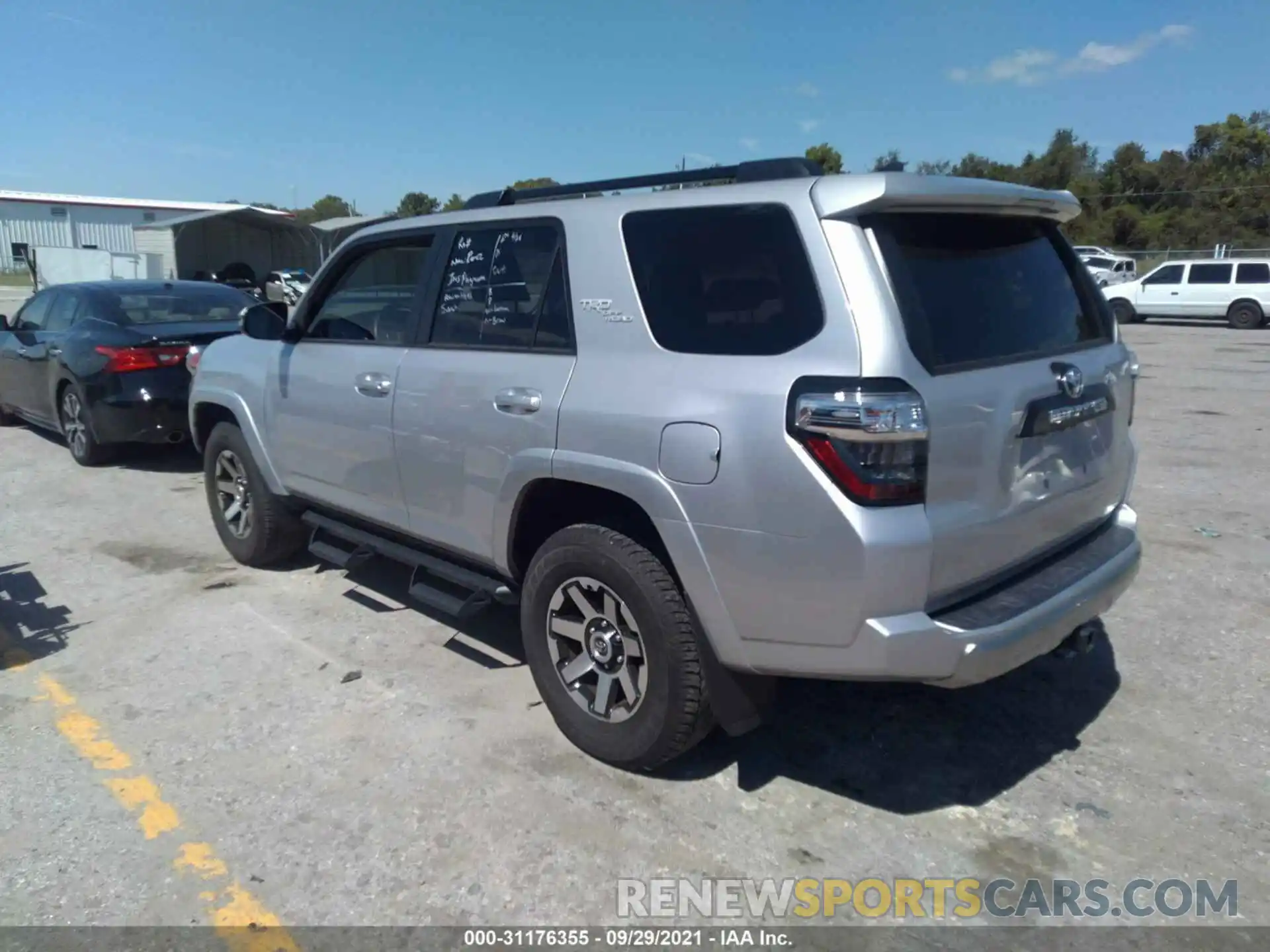 3 Photograph of a damaged car JTEBU5JR9K5704433 TOYOTA 4RUNNER 2019