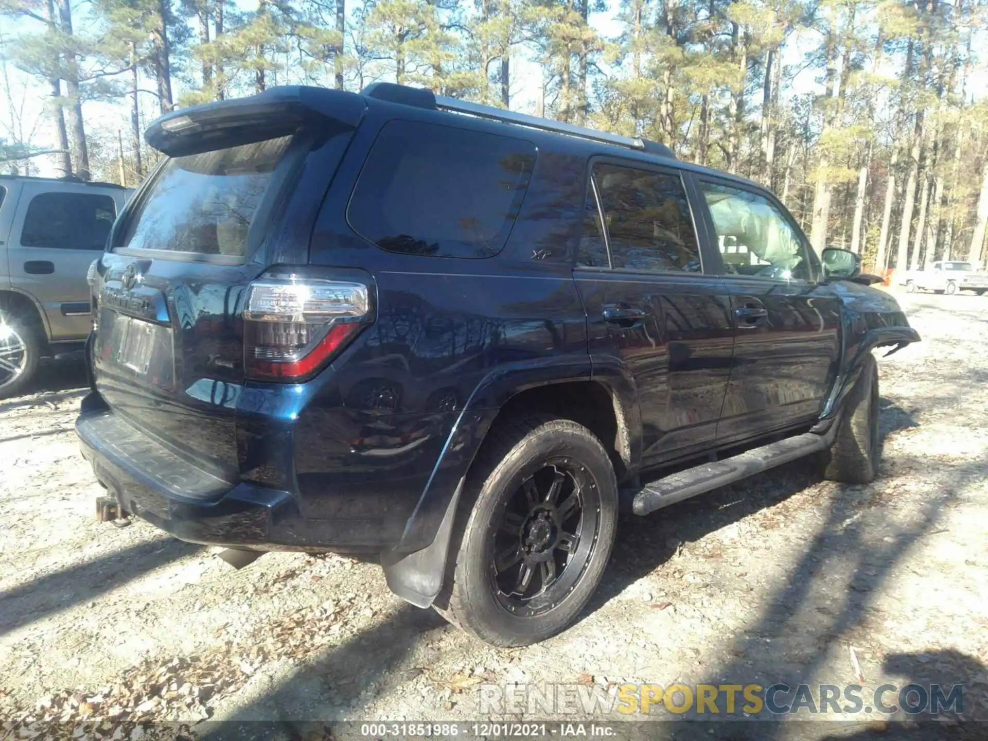 4 Фотография поврежденного автомобиля JTEBU5JR9K5707672 TOYOTA 4RUNNER 2019