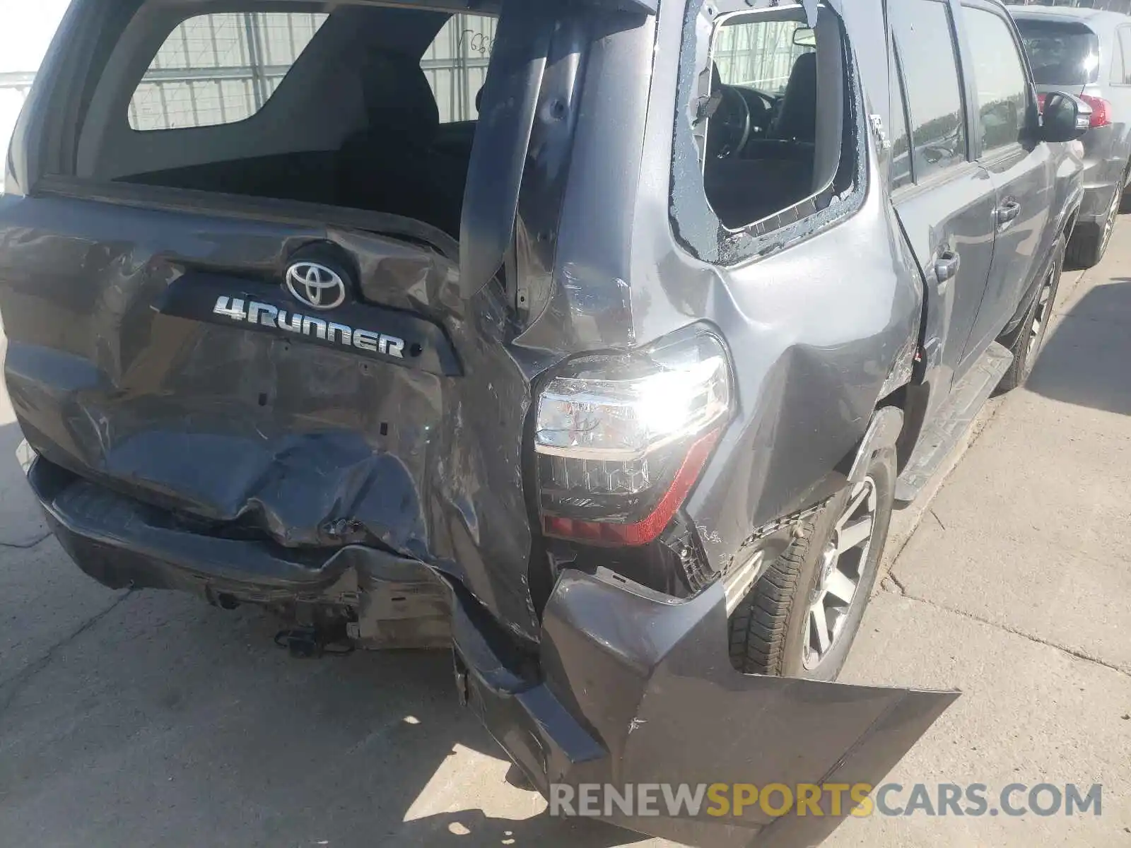 9 Photograph of a damaged car JTEBU5JR9K5708899 TOYOTA 4RUNNER 2019