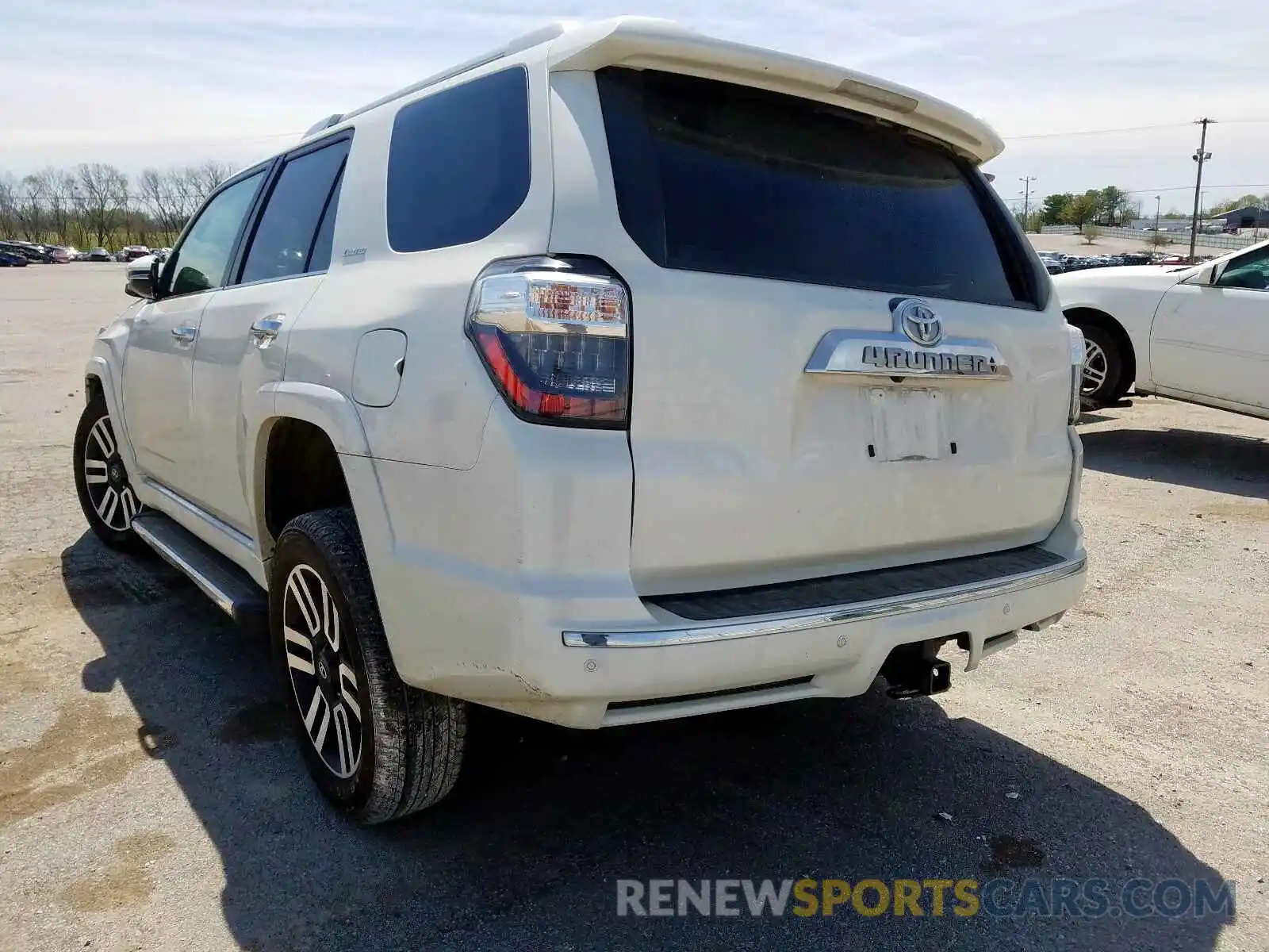 3 Photograph of a damaged car JTEBU5JR9K5709955 TOYOTA 4RUNNER 2019