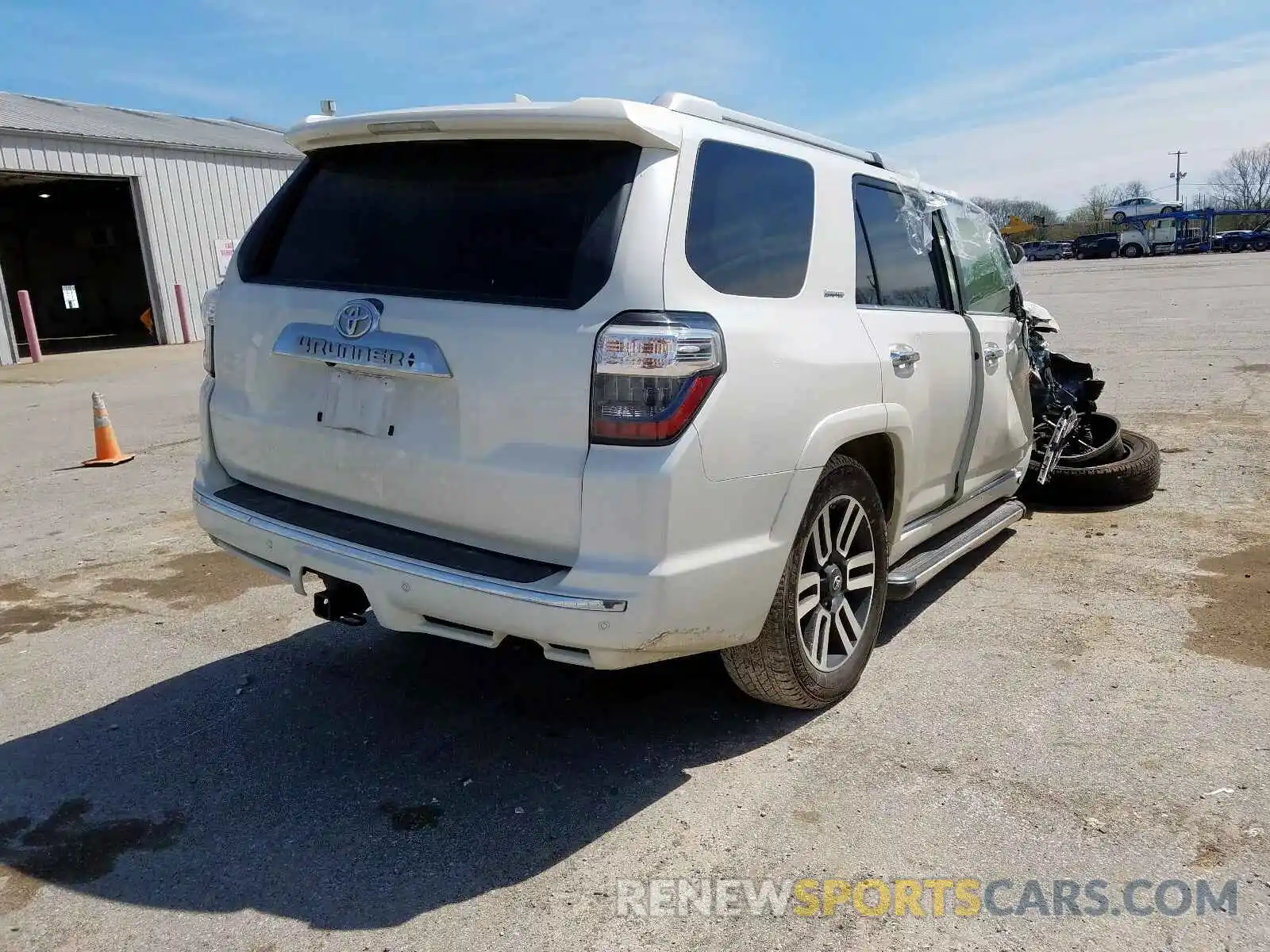 4 Фотография поврежденного автомобиля JTEBU5JR9K5709955 TOYOTA 4RUNNER 2019