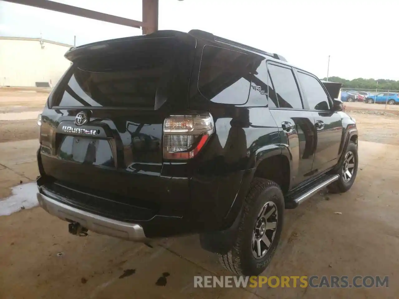 4 Photograph of a damaged car JTEBU5JR9K5712421 TOYOTA 4RUNNER 2019