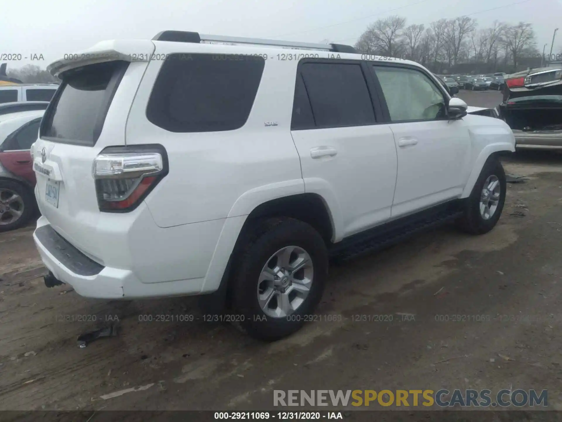 4 Фотография поврежденного автомобиля JTEBU5JR9K5714590 TOYOTA 4RUNNER 2019