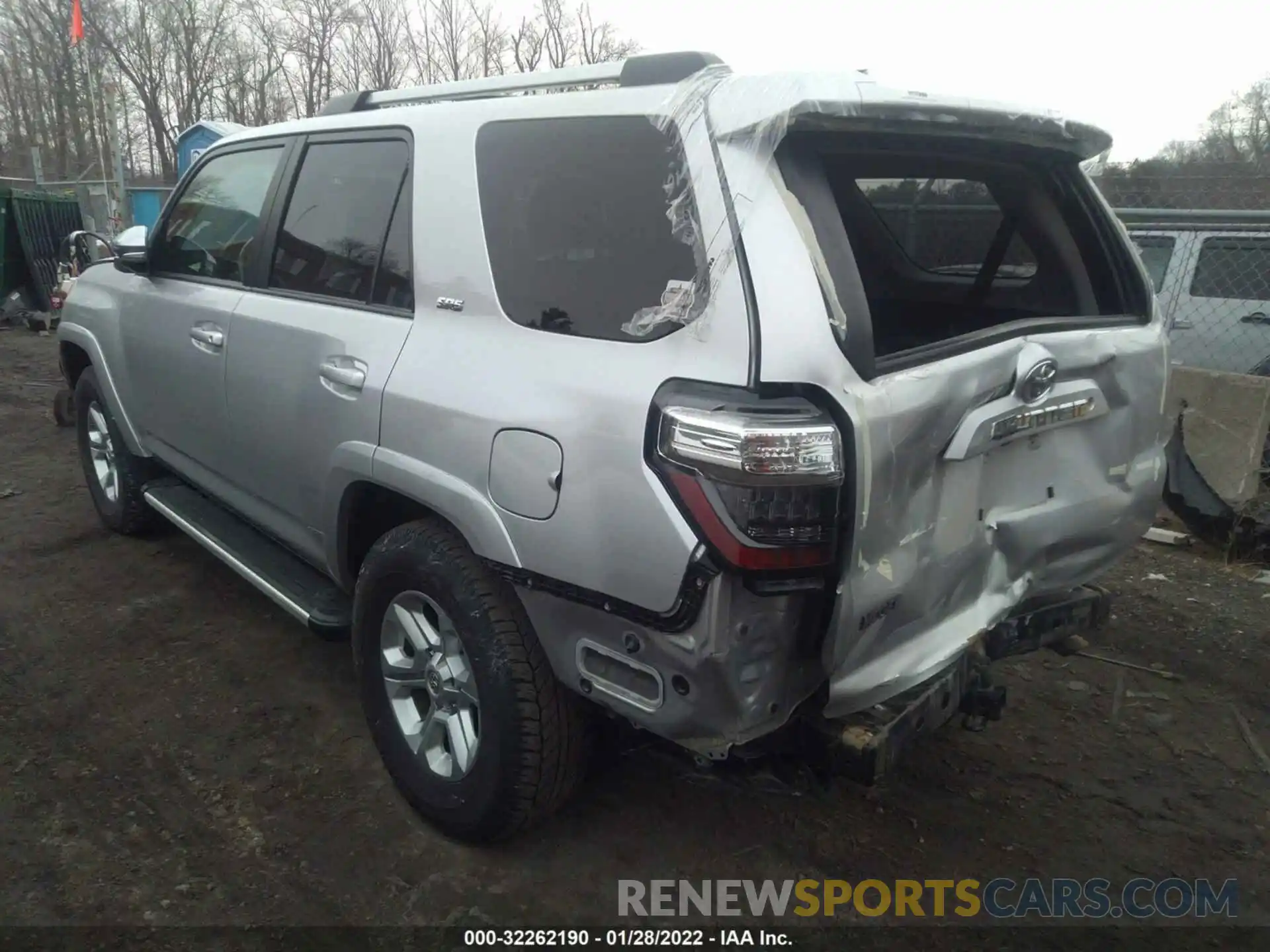 3 Фотография поврежденного автомобиля JTEBU5JR9K5717019 TOYOTA 4RUNNER 2019