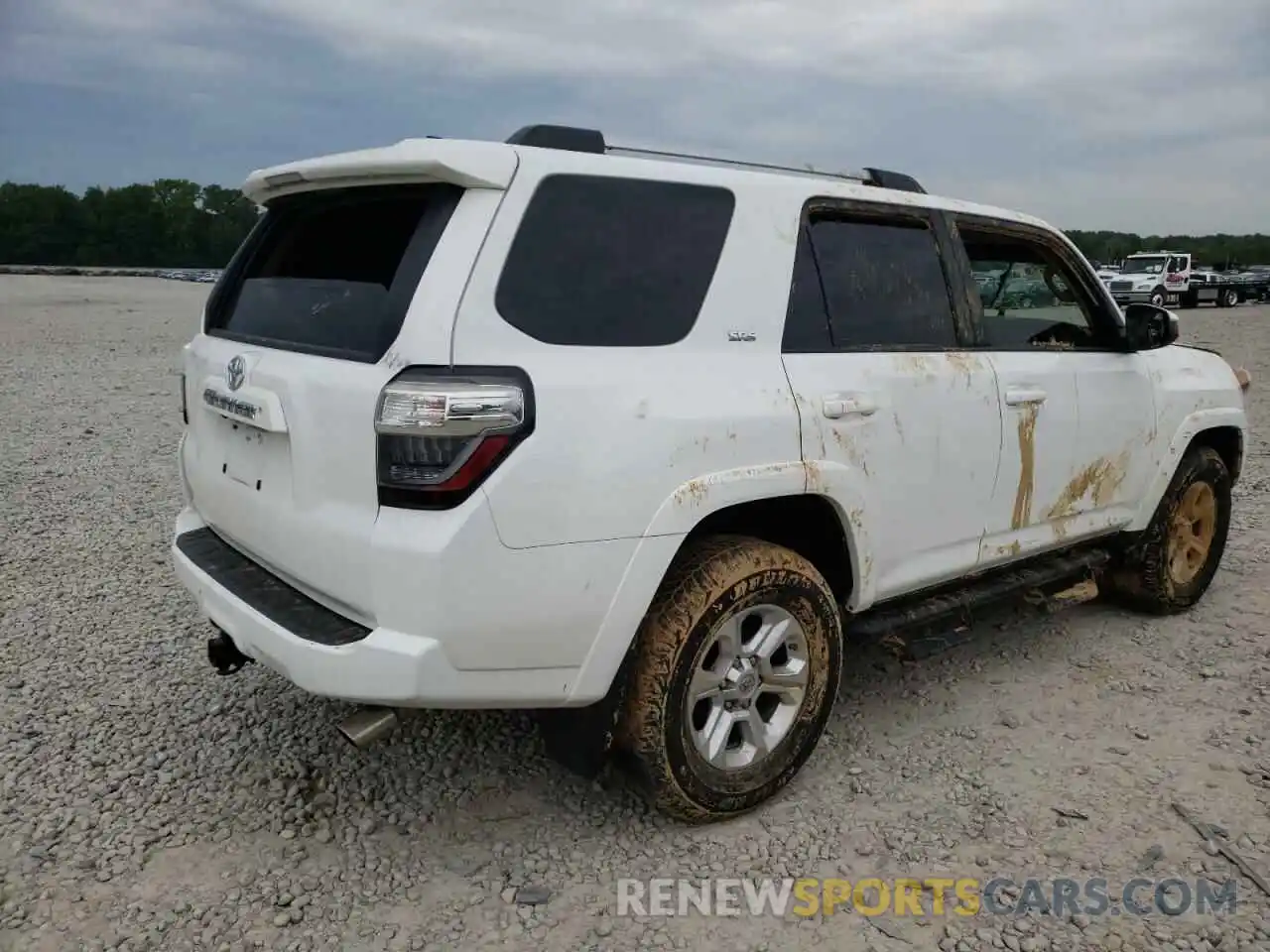 4 Photograph of a damaged car JTEBU5JR9K5722396 TOYOTA 4RUNNER 2019