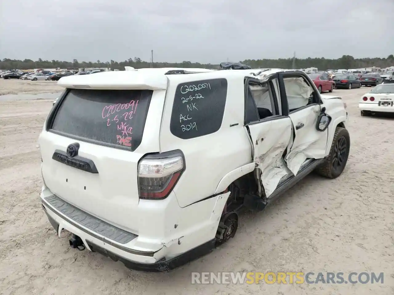 4 Photograph of a damaged car JTEBU5JR9K5722463 TOYOTA 4RUNNER 2019