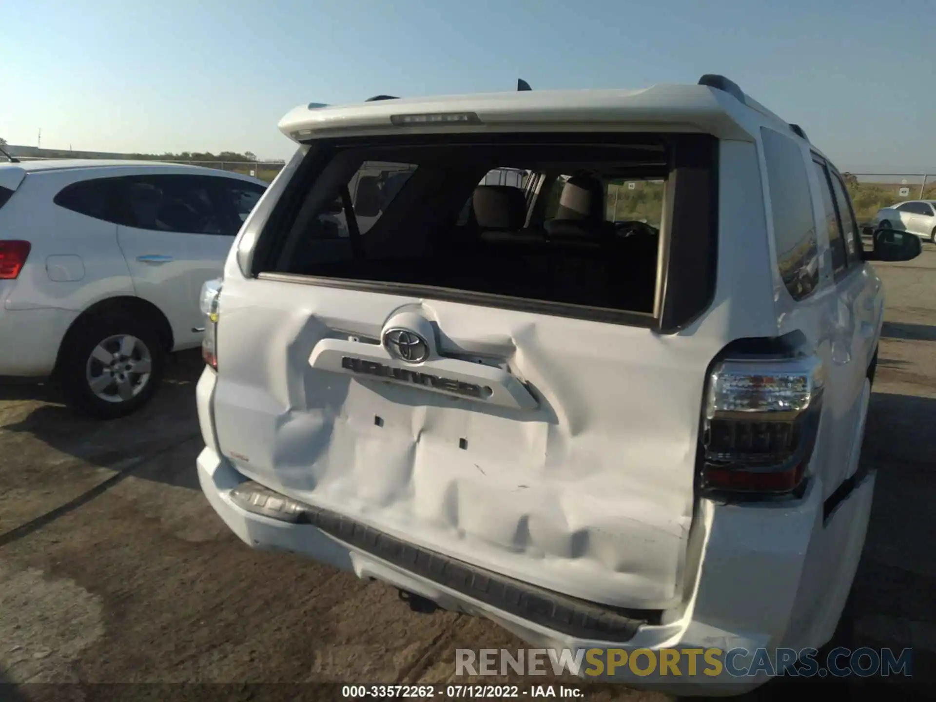 6 Photograph of a damaged car JTEBU5JR9K5723743 TOYOTA 4RUNNER 2019