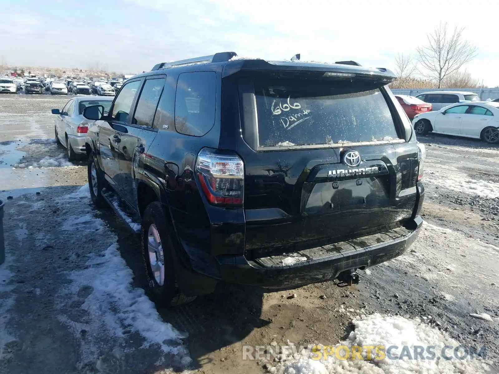 3 Фотография поврежденного автомобиля JTEBU5JR9K5725072 TOYOTA 4RUNNER 2019