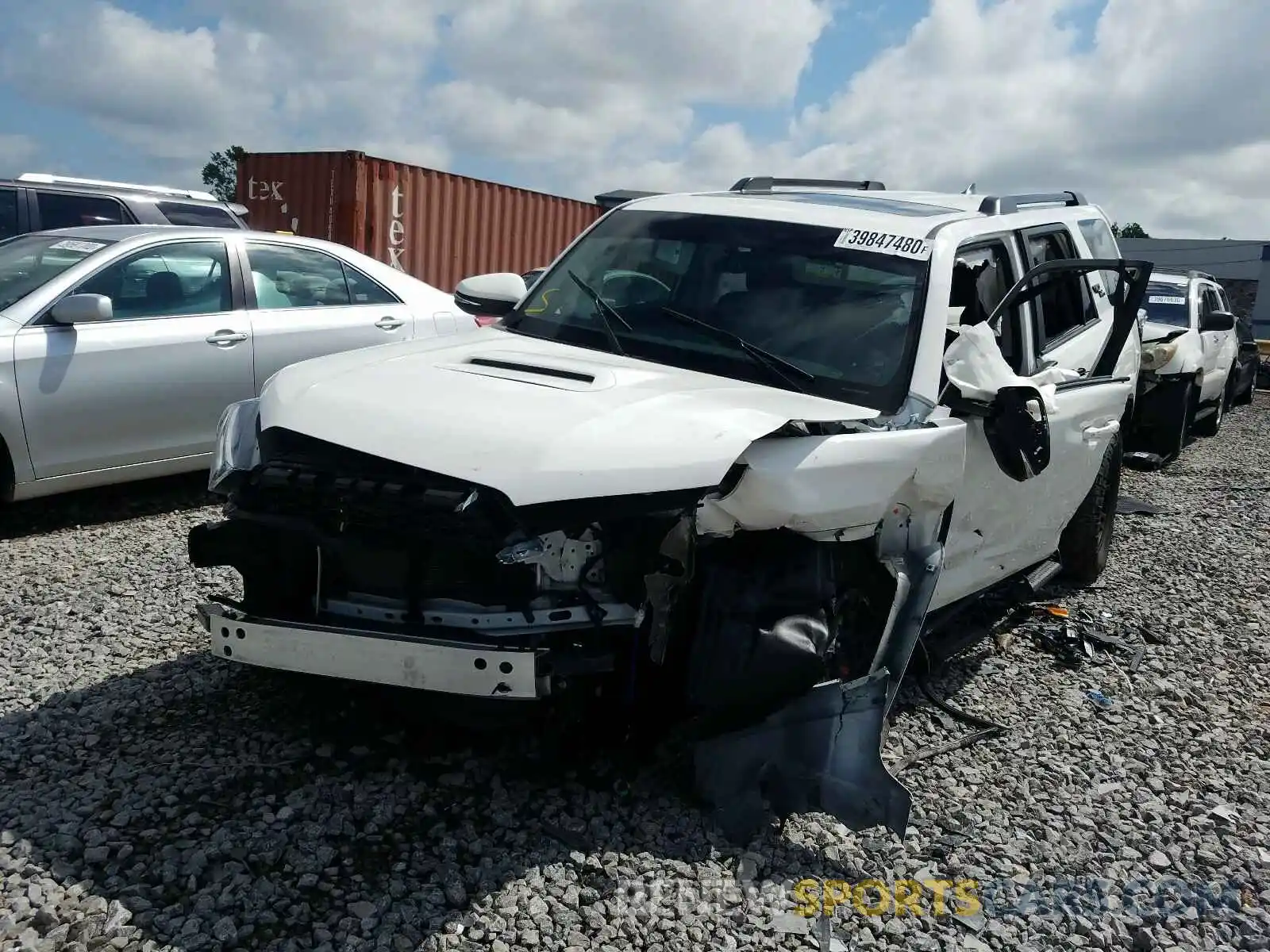 2 Photograph of a damaged car JTEBU5JR9K5725590 TOYOTA 4RUNNER 2019