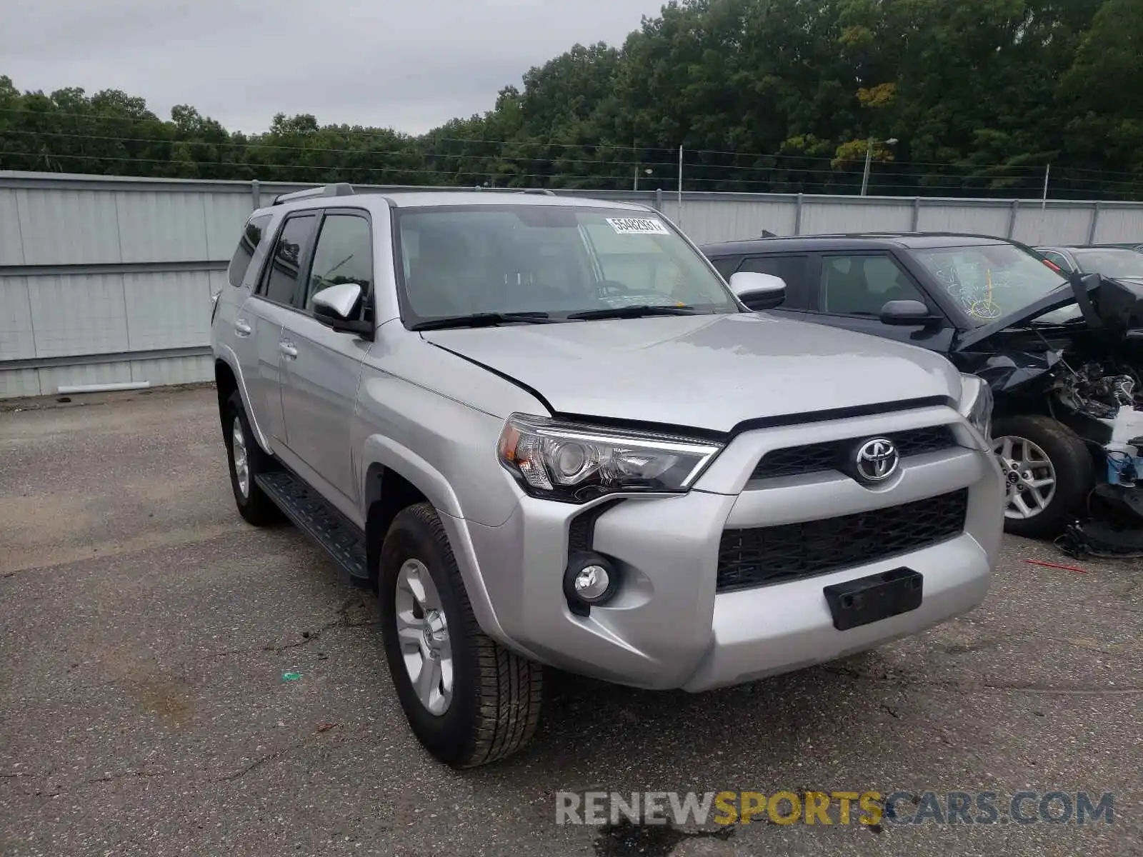 1 Photograph of a damaged car JTEBU5JR9K5726335 TOYOTA 4RUNNER 2019