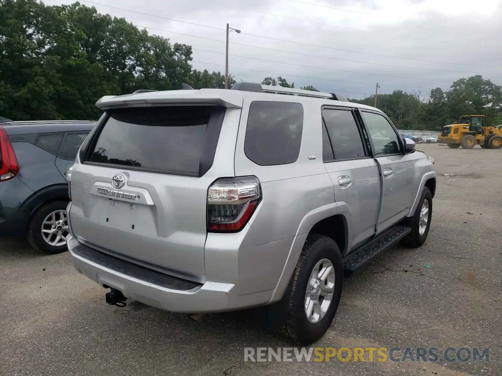 4 Photograph of a damaged car JTEBU5JR9K5726335 TOYOTA 4RUNNER 2019