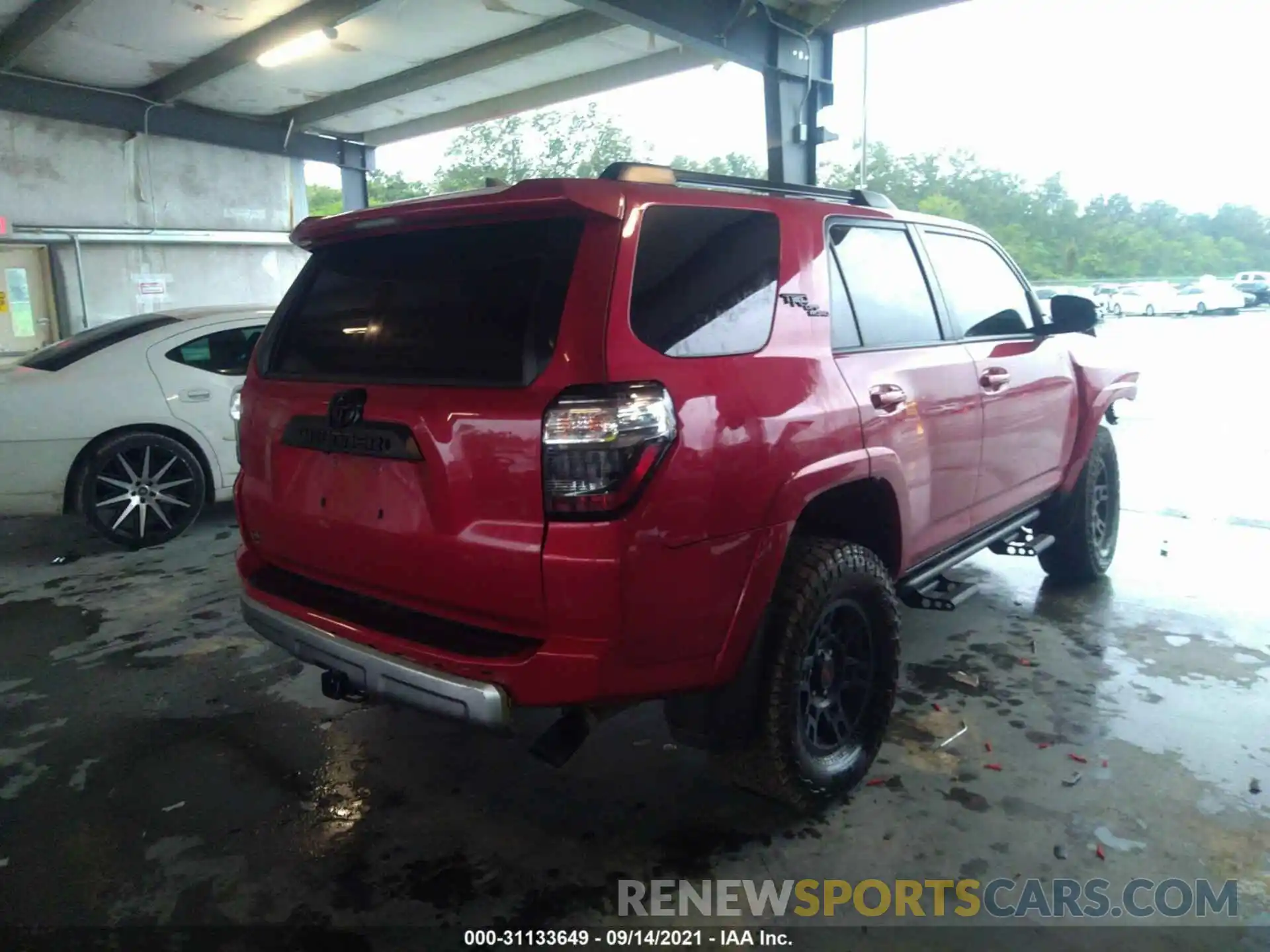 4 Photograph of a damaged car JTEBU5JR9K5728022 TOYOTA 4RUNNER 2019