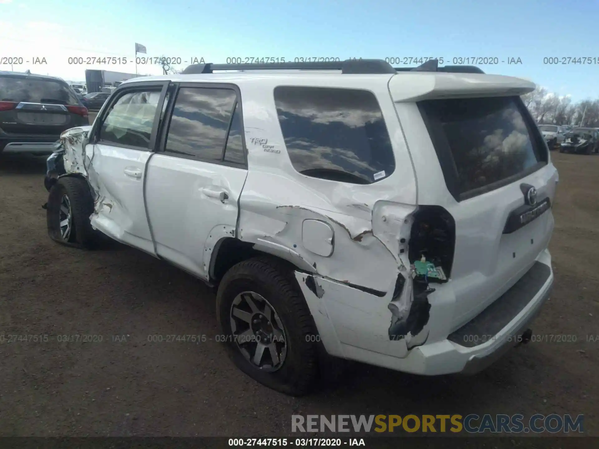 3 Photograph of a damaged car JTEBU5JR9K5732345 TOYOTA 4RUNNER 2019