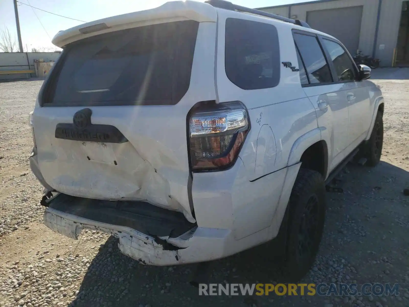 4 Photograph of a damaged car JTEBU5JR9K5736847 TOYOTA 4RUNNER 2019