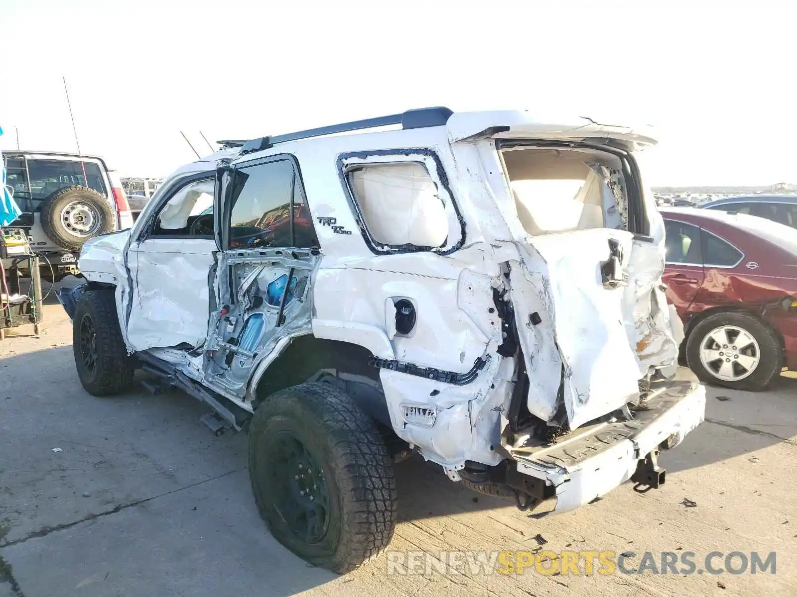 3 Photograph of a damaged car JTEBU5JR9K5737125 TOYOTA 4RUNNER 2019