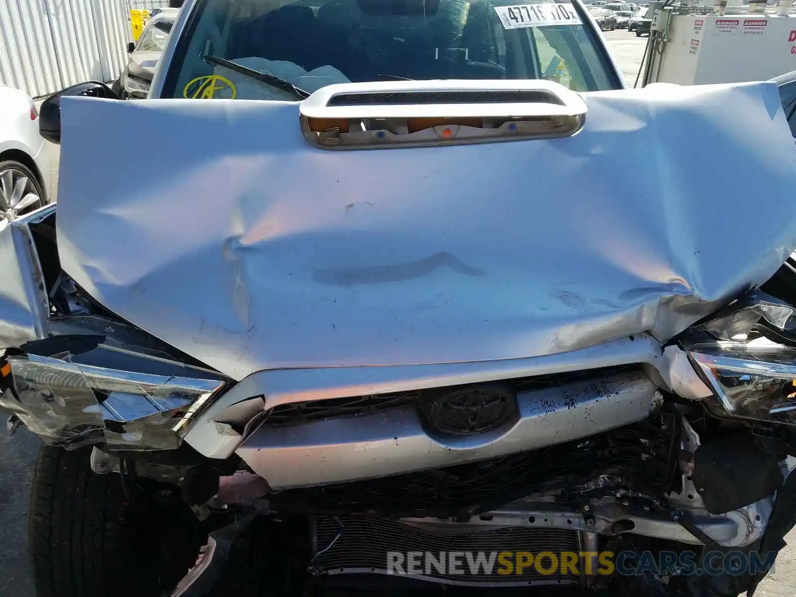 7 Photograph of a damaged car JTEBU5JRXK5610920 TOYOTA 4RUNNER 2019