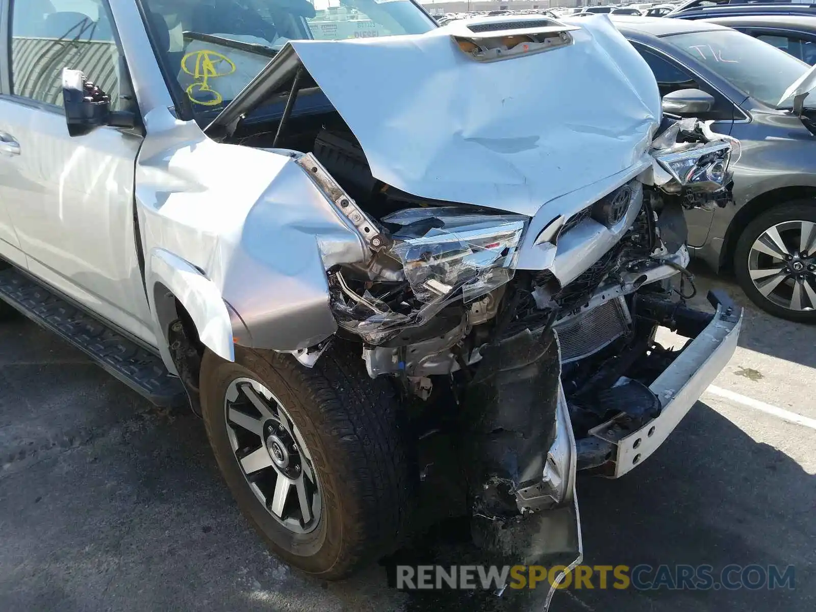 9 Photograph of a damaged car JTEBU5JRXK5610920 TOYOTA 4RUNNER 2019