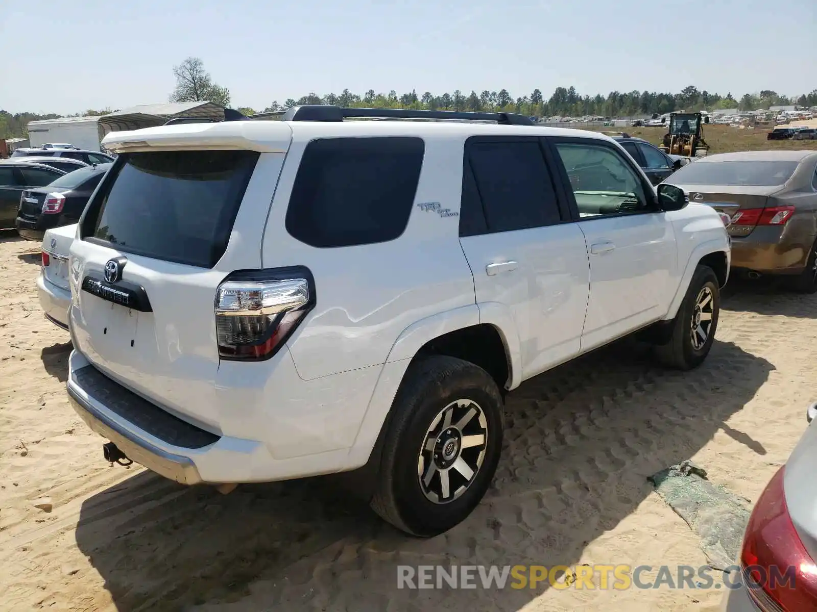 4 Фотография поврежденного автомобиля JTEBU5JRXK5612487 TOYOTA 4RUNNER 2019