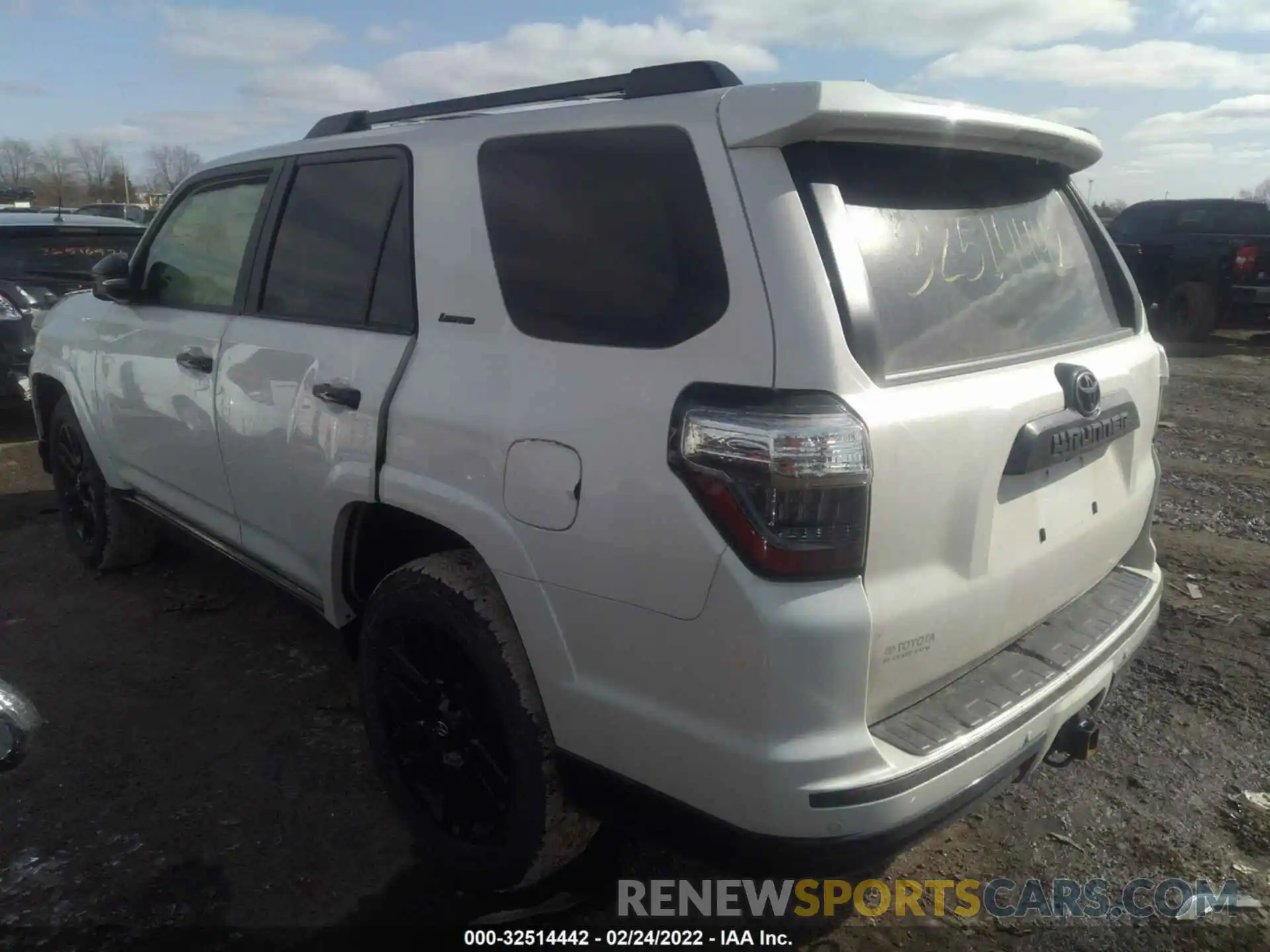 3 Photograph of a damaged car JTEBU5JRXK5614644 TOYOTA 4RUNNER 2019