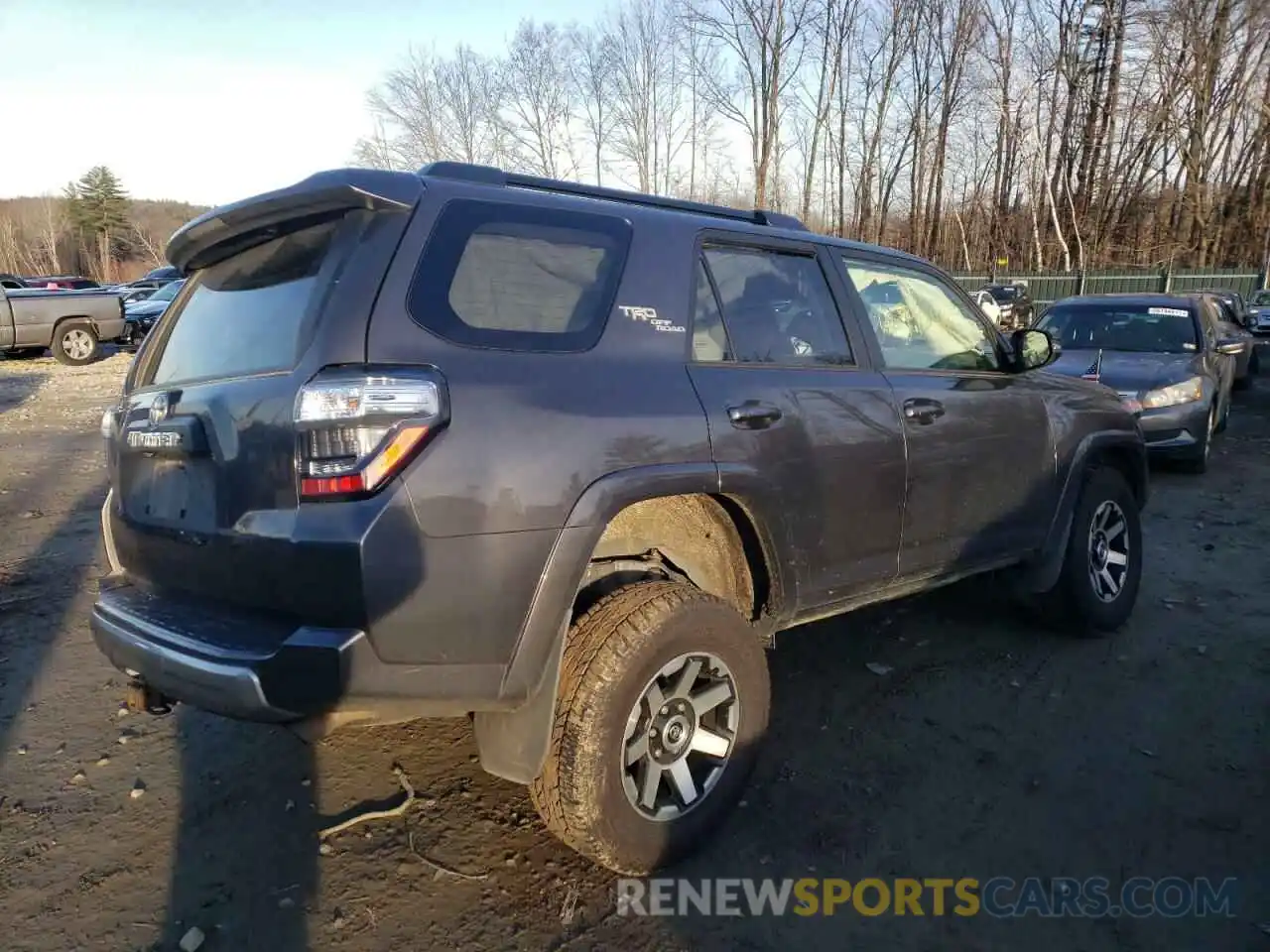 4 Фотография поврежденного автомобиля JTEBU5JRXK5614899 TOYOTA 4RUNNER 2019