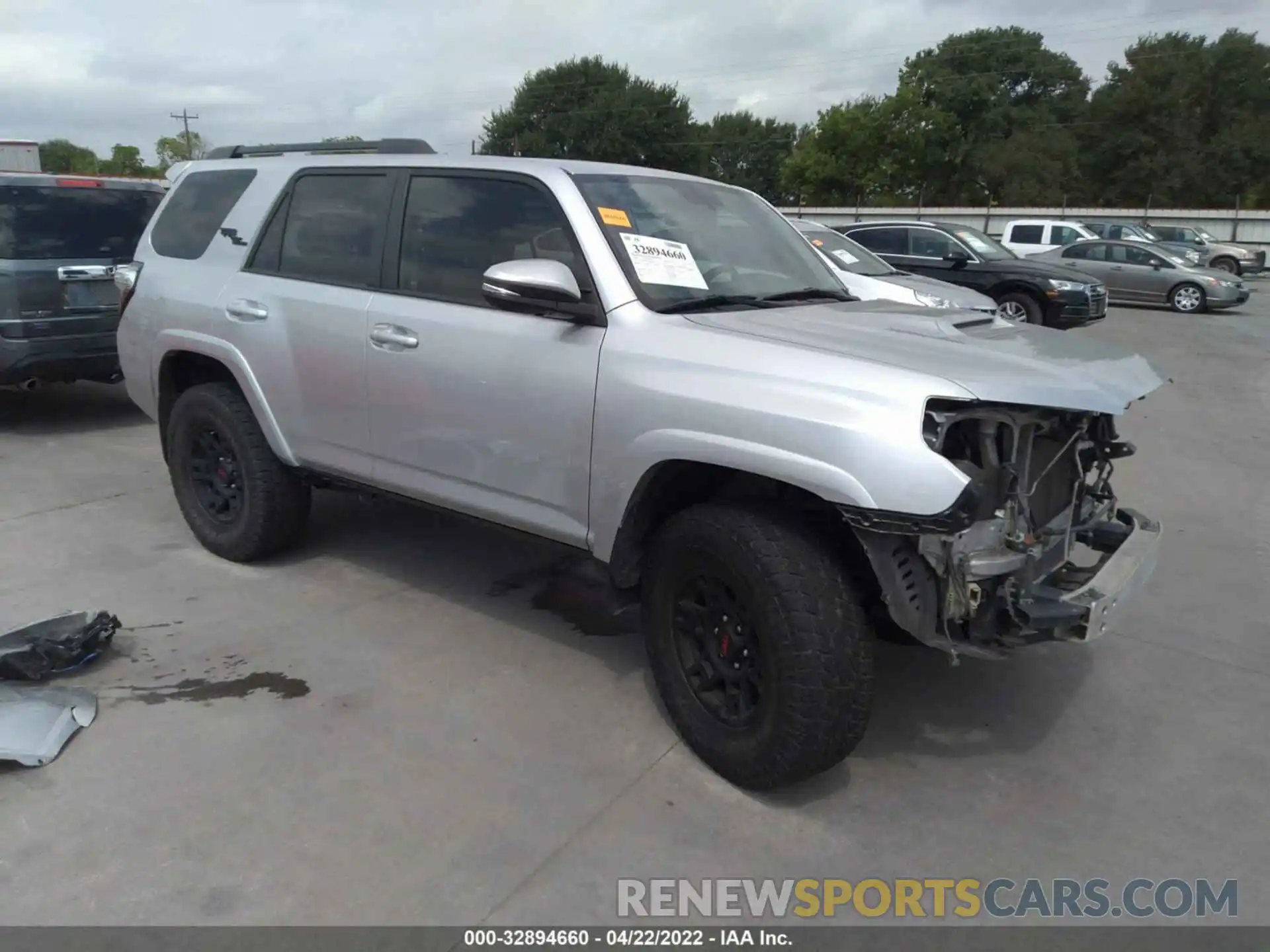 1 Photograph of a damaged car JTEBU5JRXK5615034 TOYOTA 4RUNNER 2019