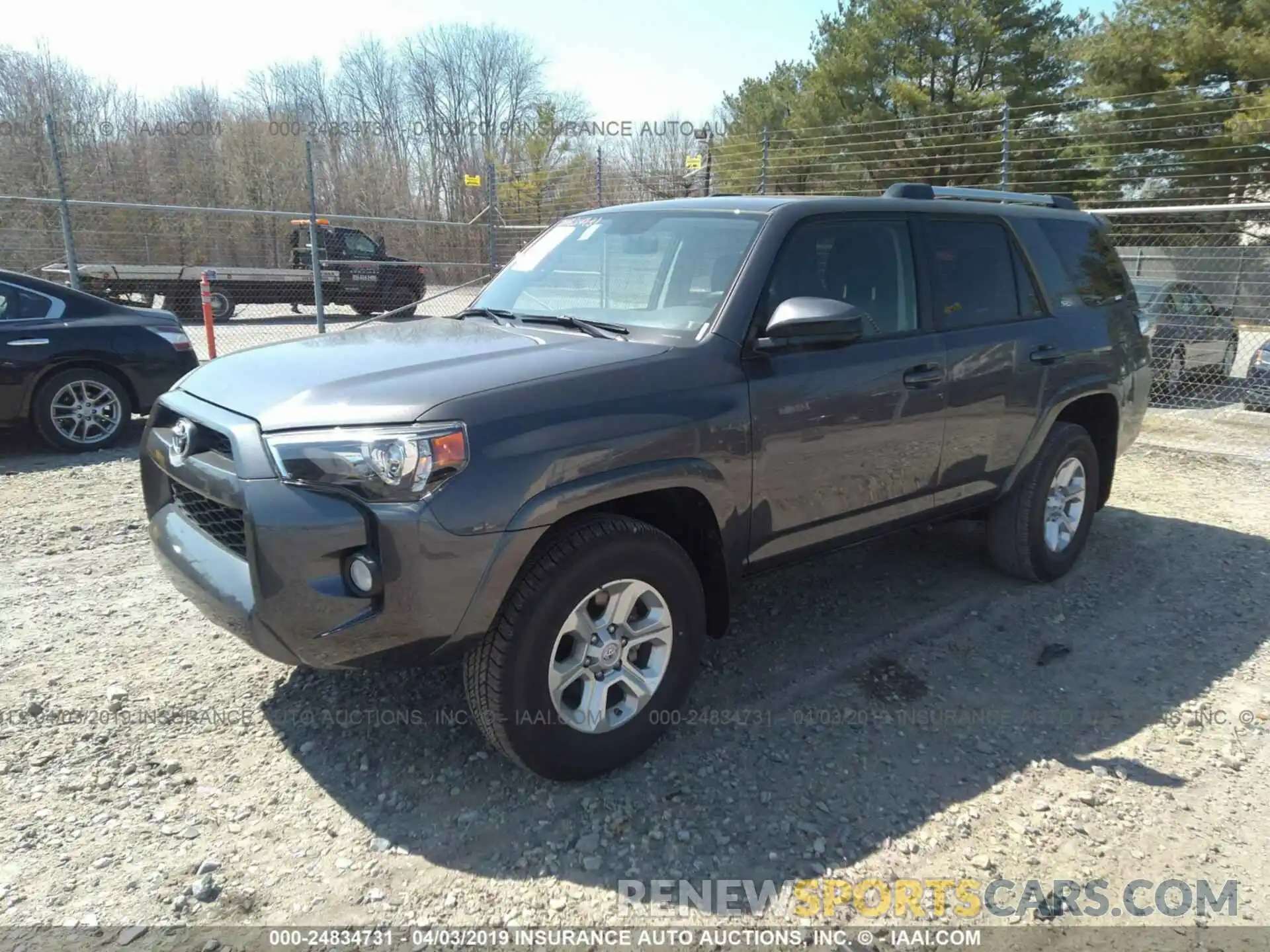 2 Фотография поврежденного автомобиля JTEBU5JRXK5618449 TOYOTA 4RUNNER 2019