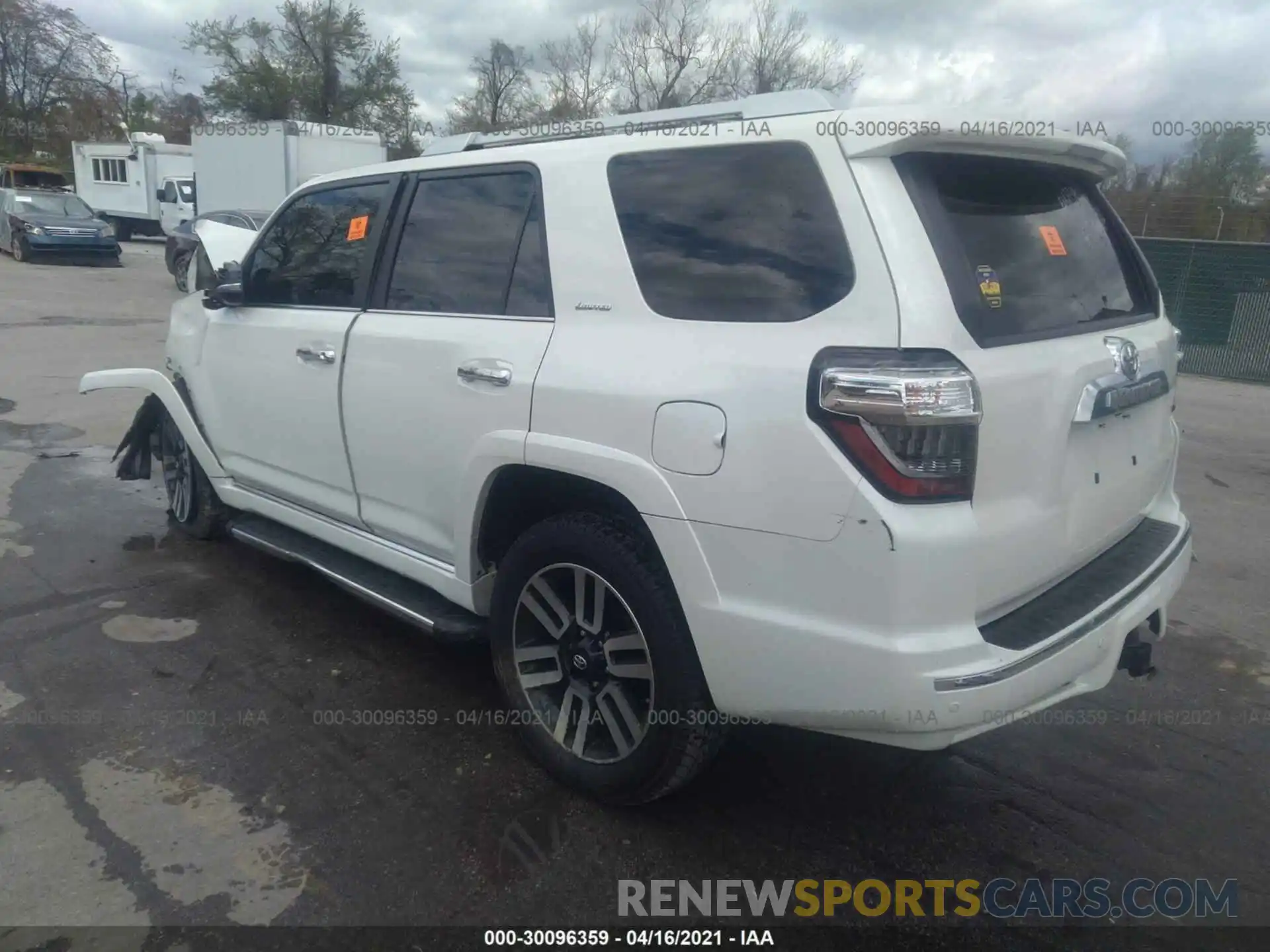 3 Фотография поврежденного автомобиля JTEBU5JRXK5620055 TOYOTA 4RUNNER 2019