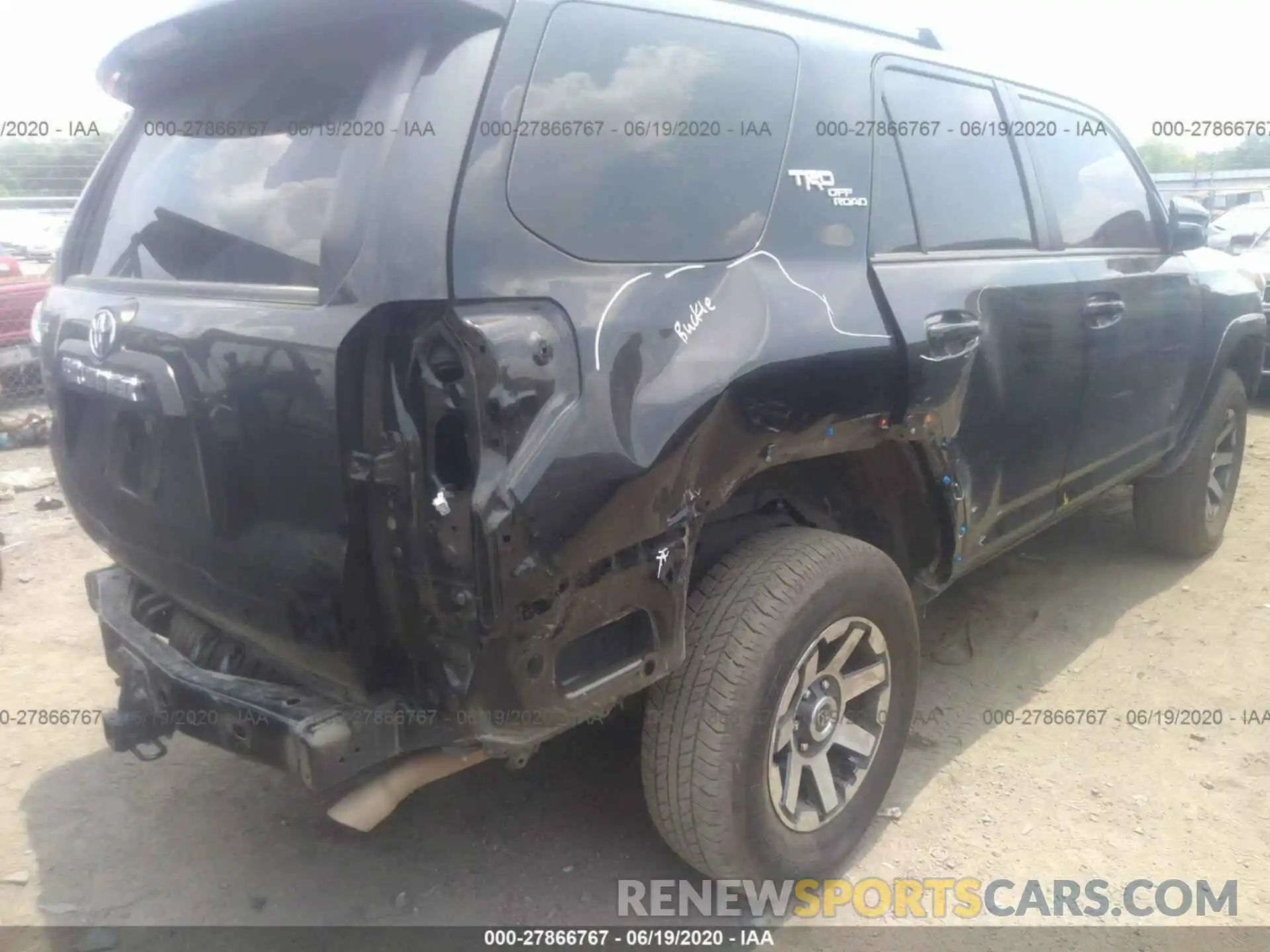 6 Фотография поврежденного автомобиля JTEBU5JRXK5623215 TOYOTA 4RUNNER 2019