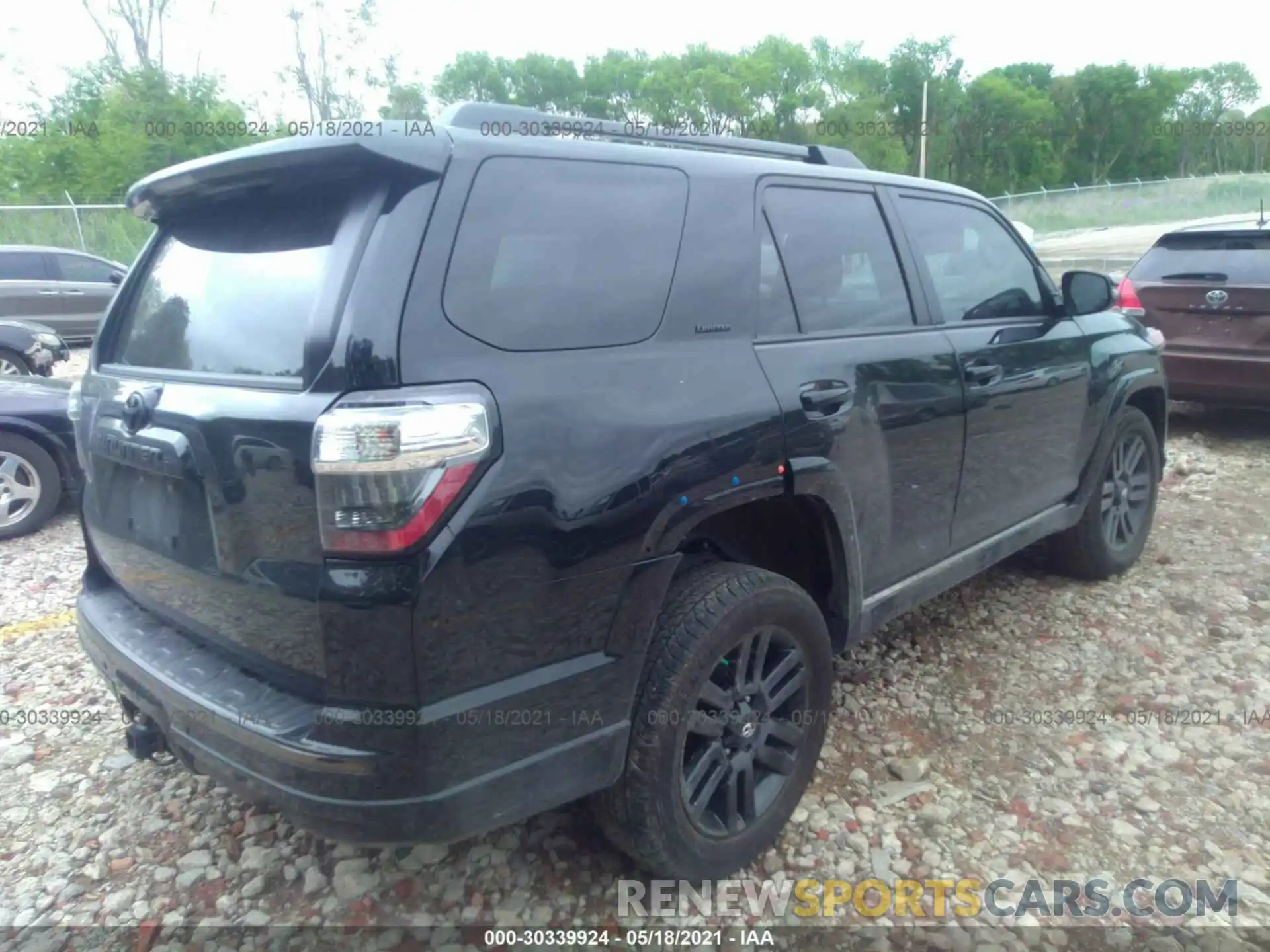 4 Фотография поврежденного автомобиля JTEBU5JRXK5624770 TOYOTA 4RUNNER 2019